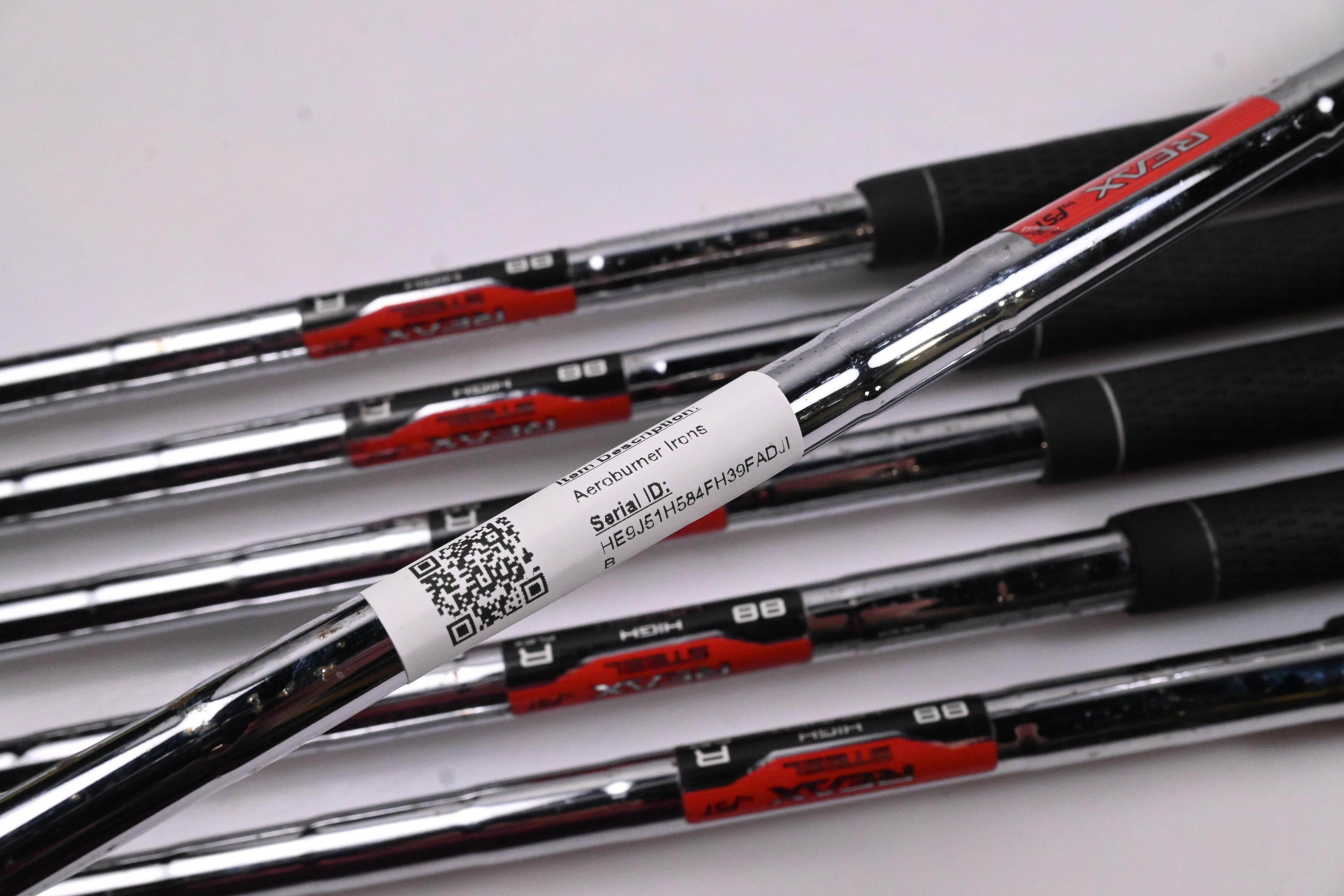 Taylormade Aeroburner Irons / 5-PW / Regular Flex Reax 88 Shafts