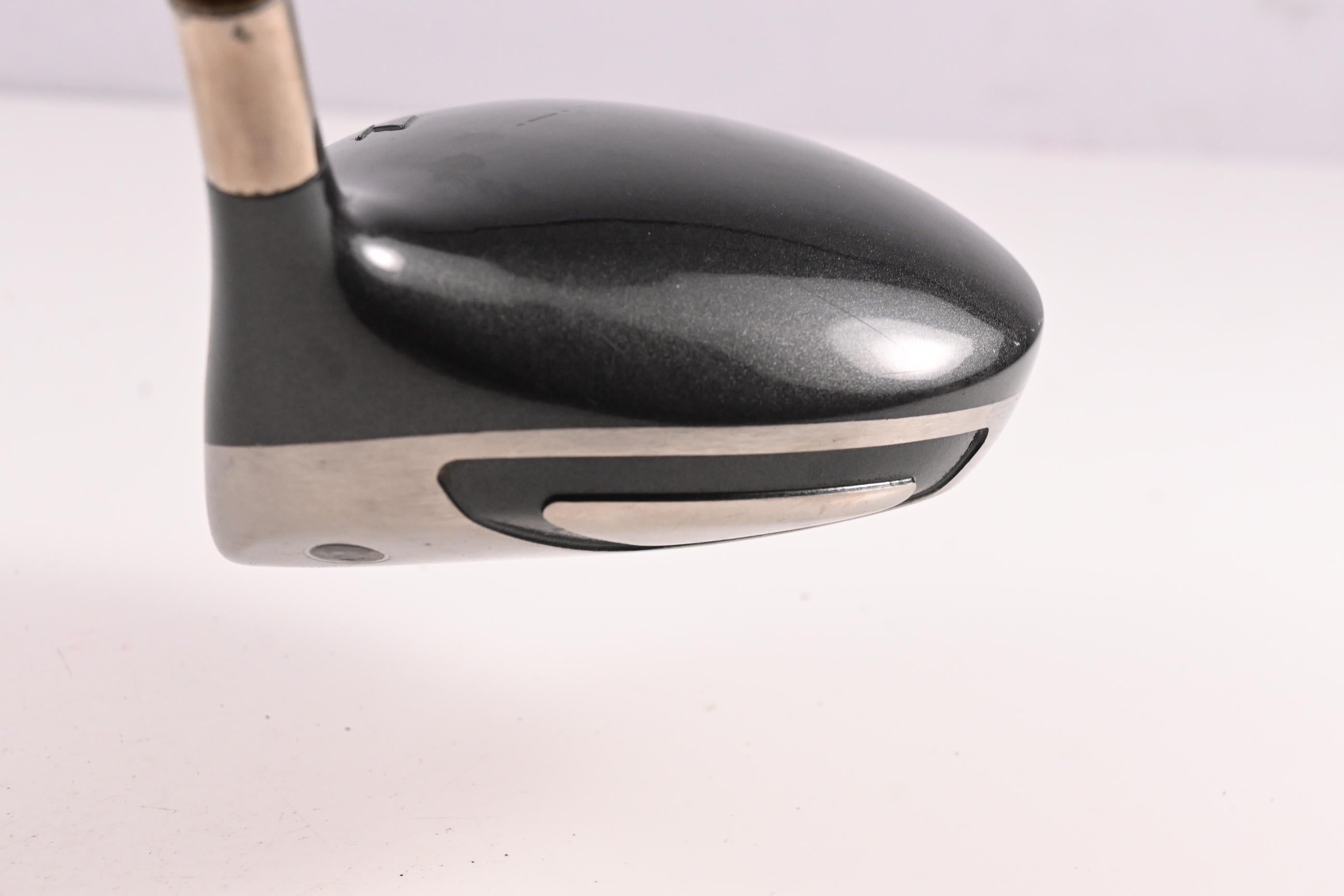Titleist 905 R Driver / 10.5 Degree / Stiff Flex Aldila NVS 75 Shaft