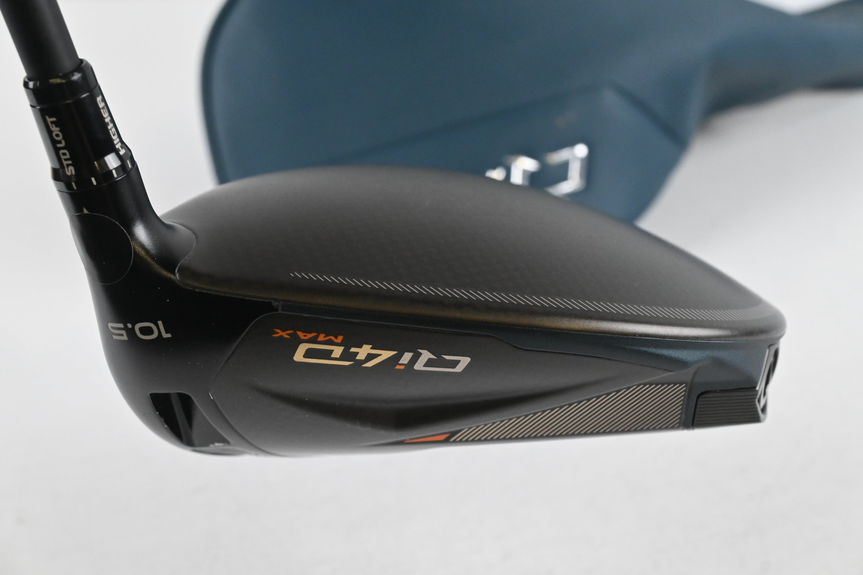Taylormade Qi4D Max Driver / 10.5 Degree / Regular Flex REAX Red 50 Shaft