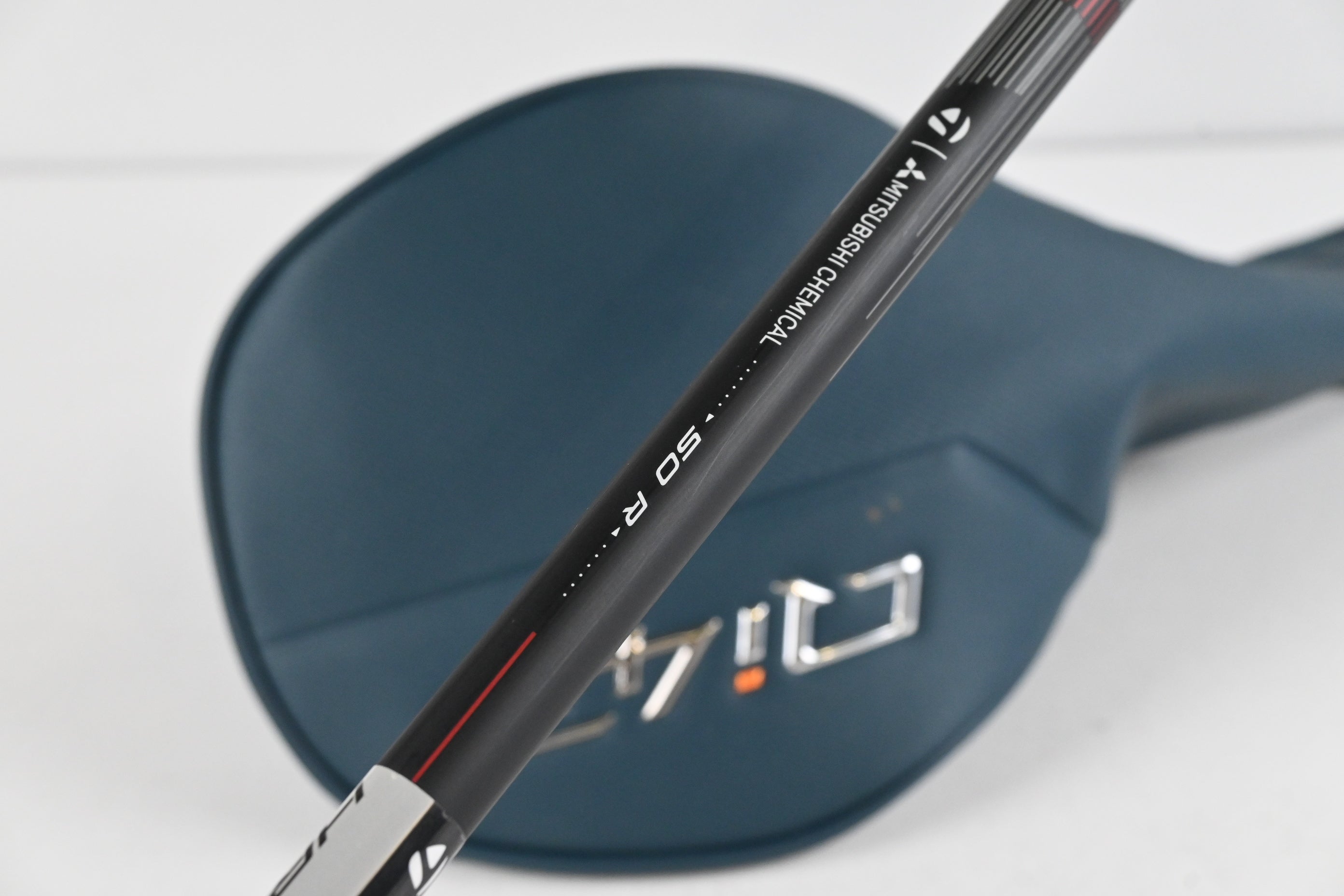 Taylormade Qi4D Max Driver / 10.5 Degree / Regular Flex REAX Red 50 Shaft