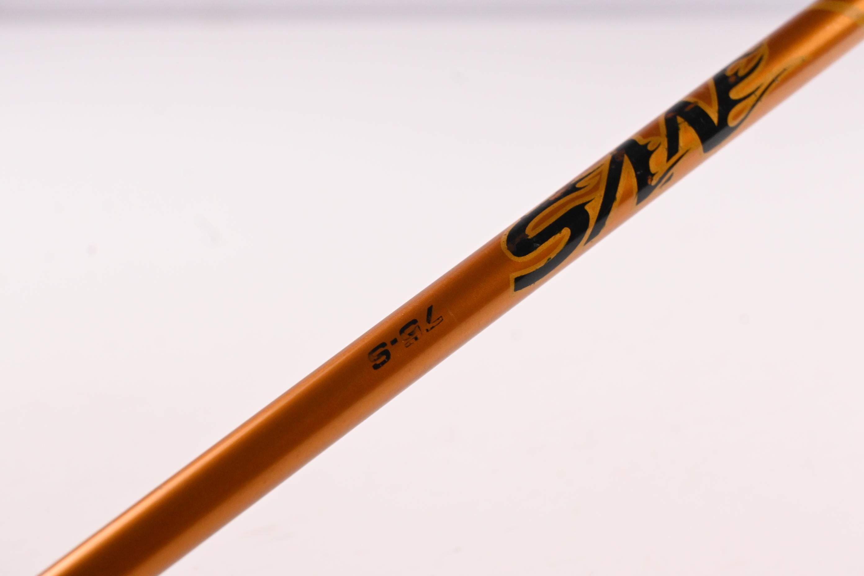 Titleist 905 R Driver / 10.5 Degree / Stiff Flex Aldila NVS 75 Shaft