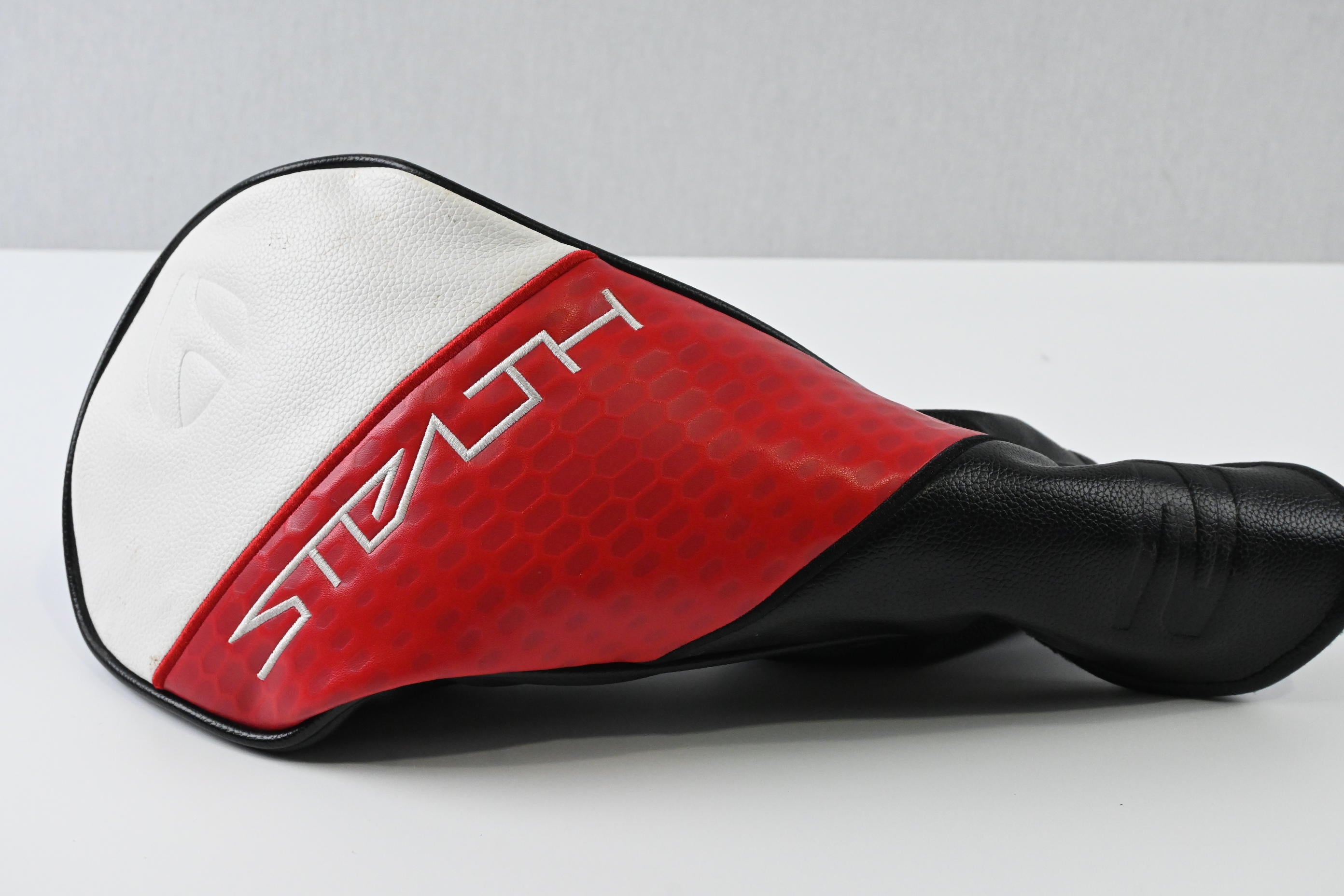 Left Hand Taylormade Stealth 2 Plus Driver / 10.5 Degree / Stiff Flex Riptide CB
