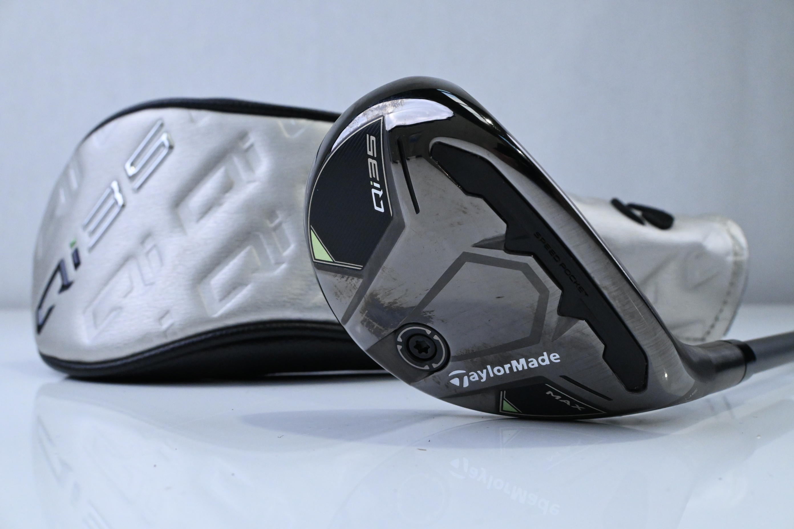 Taylormade Qi35 Max #4 Hybrid / 23 Degree / Regular Flex Fujikura Air Speeder 50