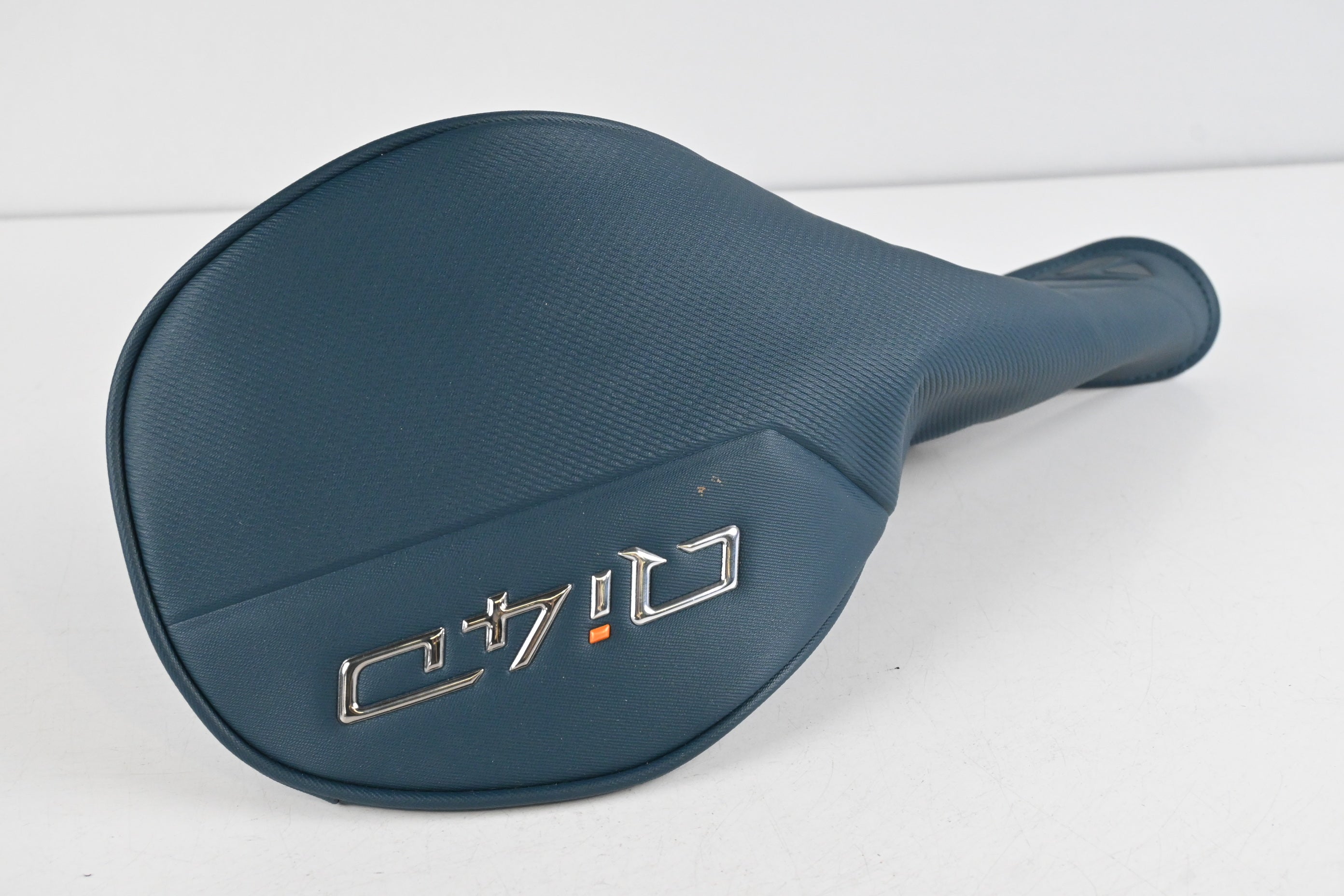 Taylormade Qi4D Max Driver / 10.5 Degree / Regular Flex REAX Red 50 Shaft