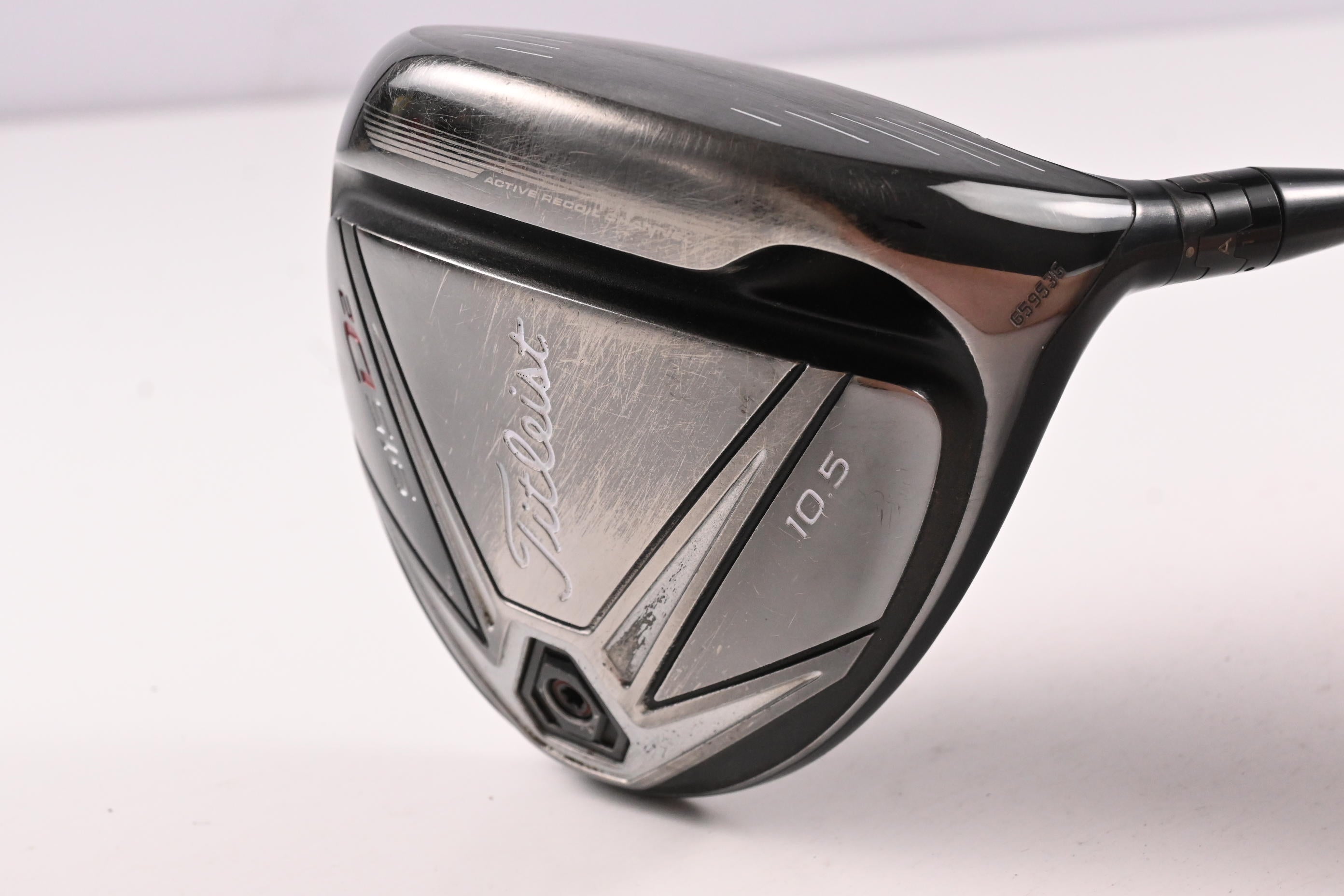 Titleist 915 D2 Driver / 10.5 Degree / Regular Flex Aldila Rogue 60 Shaft