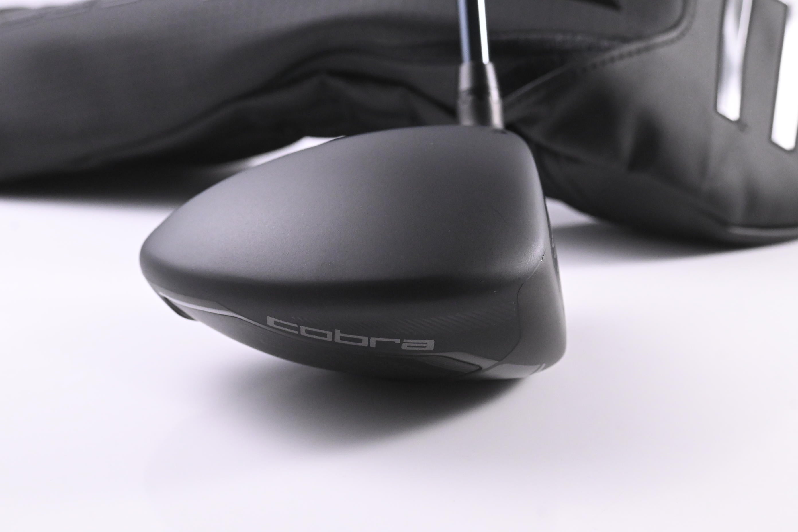 Cobra Darkspeed LS Driver / 8 Degree / Stiff F4 Flex UST Lin-Q White Shaft