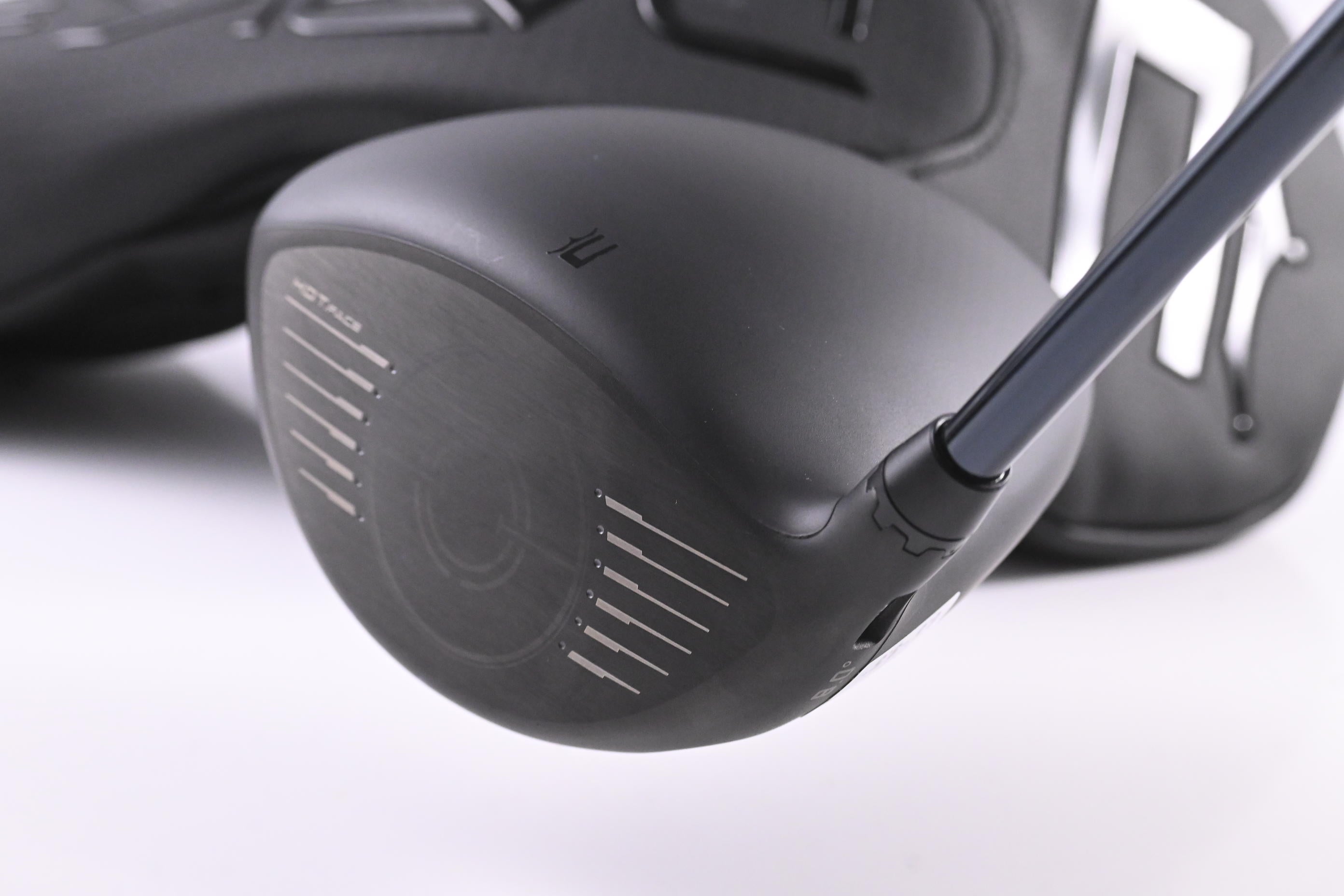 Cobra Darkspeed LS Driver / 8 Degree / Stiff F4 Flex UST Lin-Q White Shaft