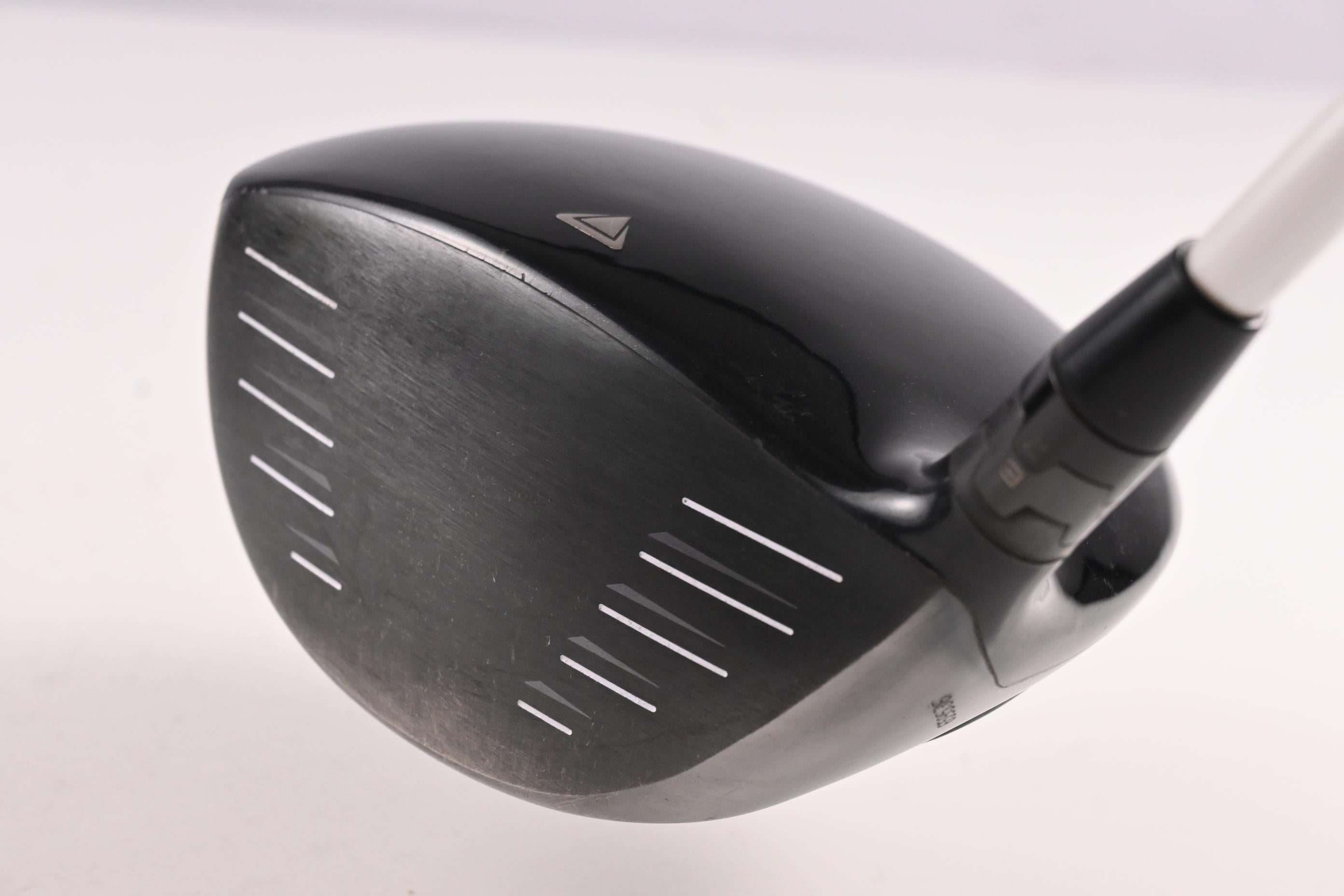 Titleist 915 D2 Driver / 10.5 Degree / Regular Flex Aldila Rogue 60 Shaft