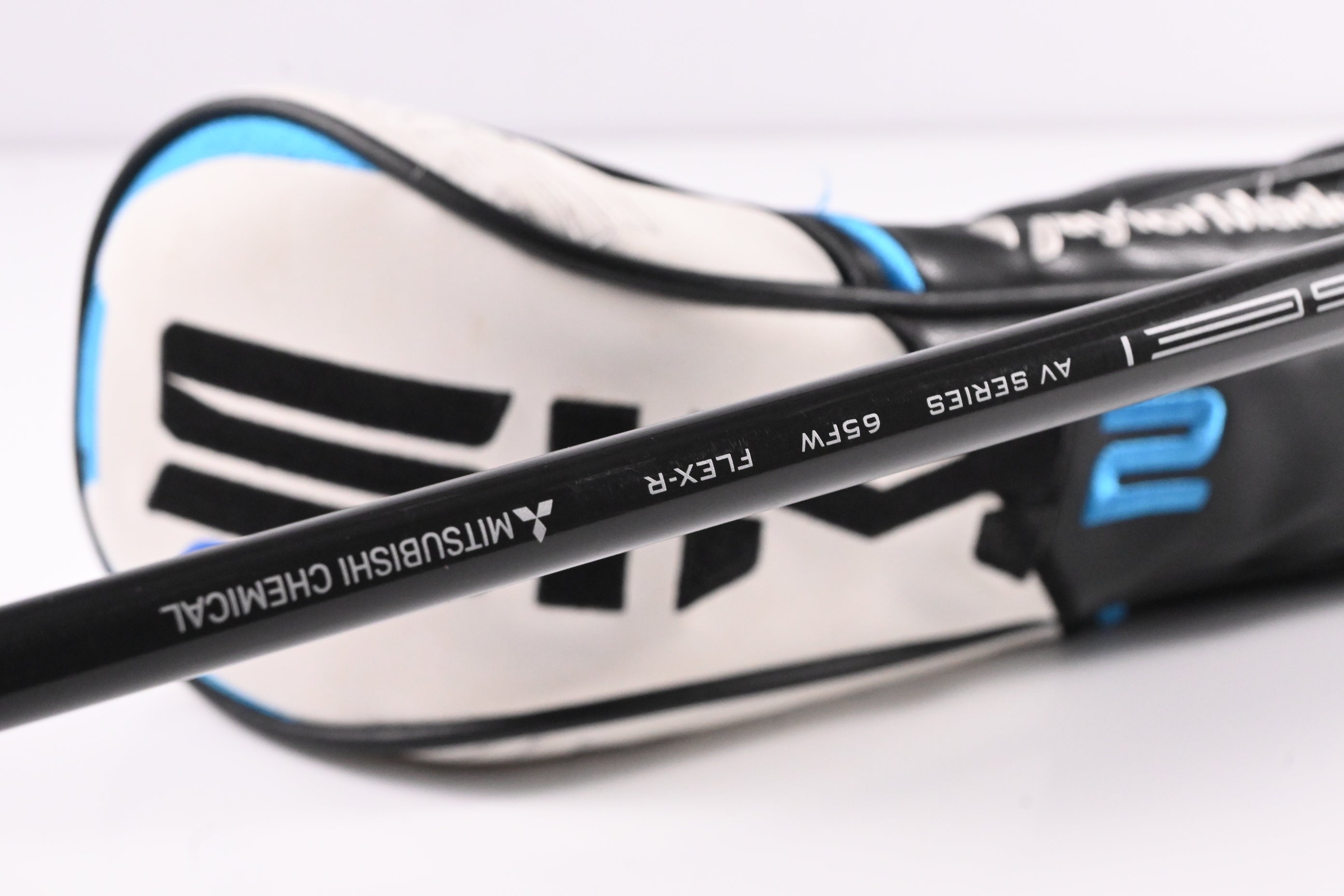 Taylormade SIM2 Ti #3 Wood / 15 Degree / Regular Flex Tensei AV Raw Blue 65