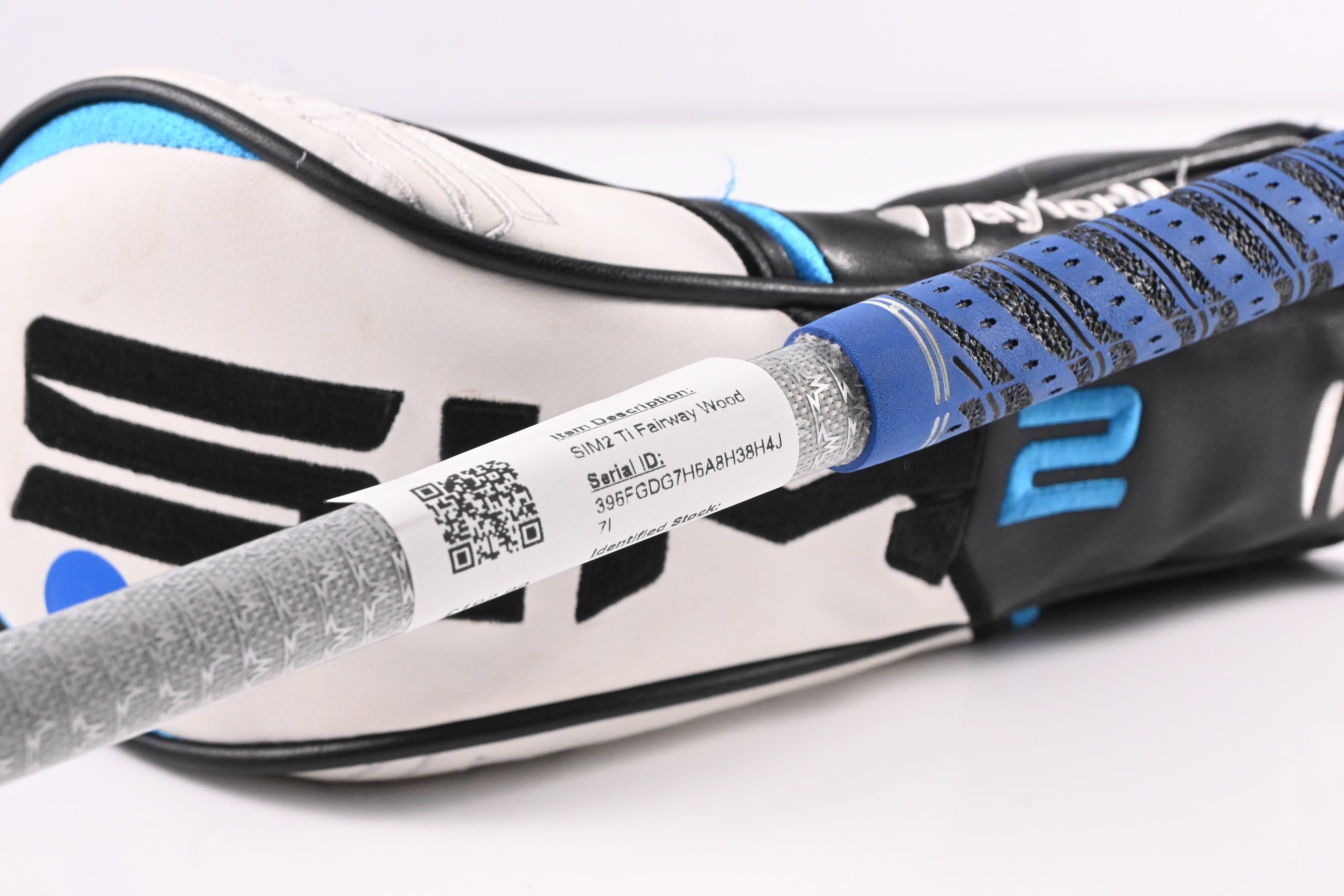 Taylormade SIM2 Ti #3 Wood / 15 Degree / Regular Flex Tensei AV Raw Blue 65