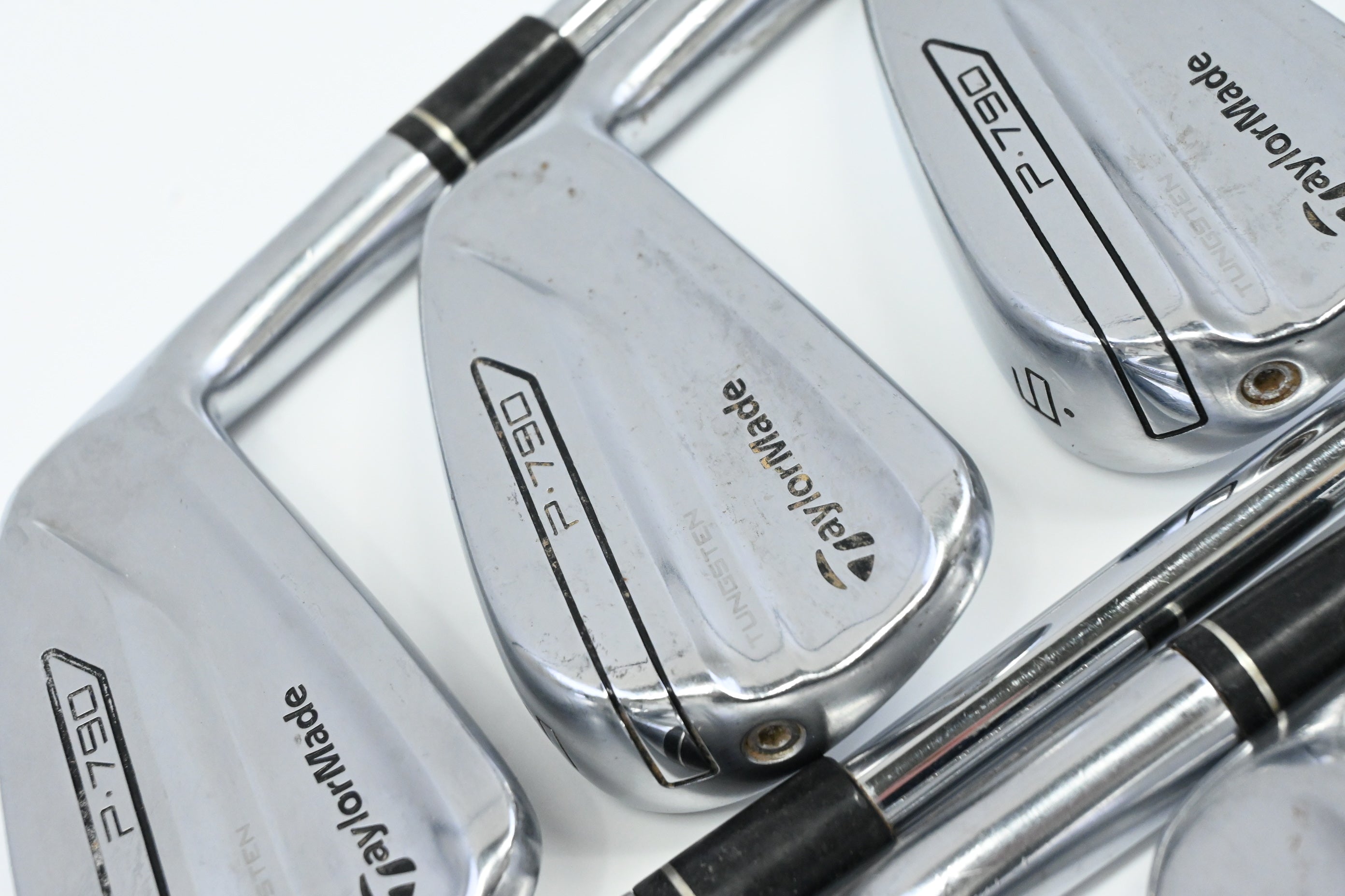 Taylormade P790 2017 Irons / 4-PW / X-Flex Project X LZ 125 Shafts