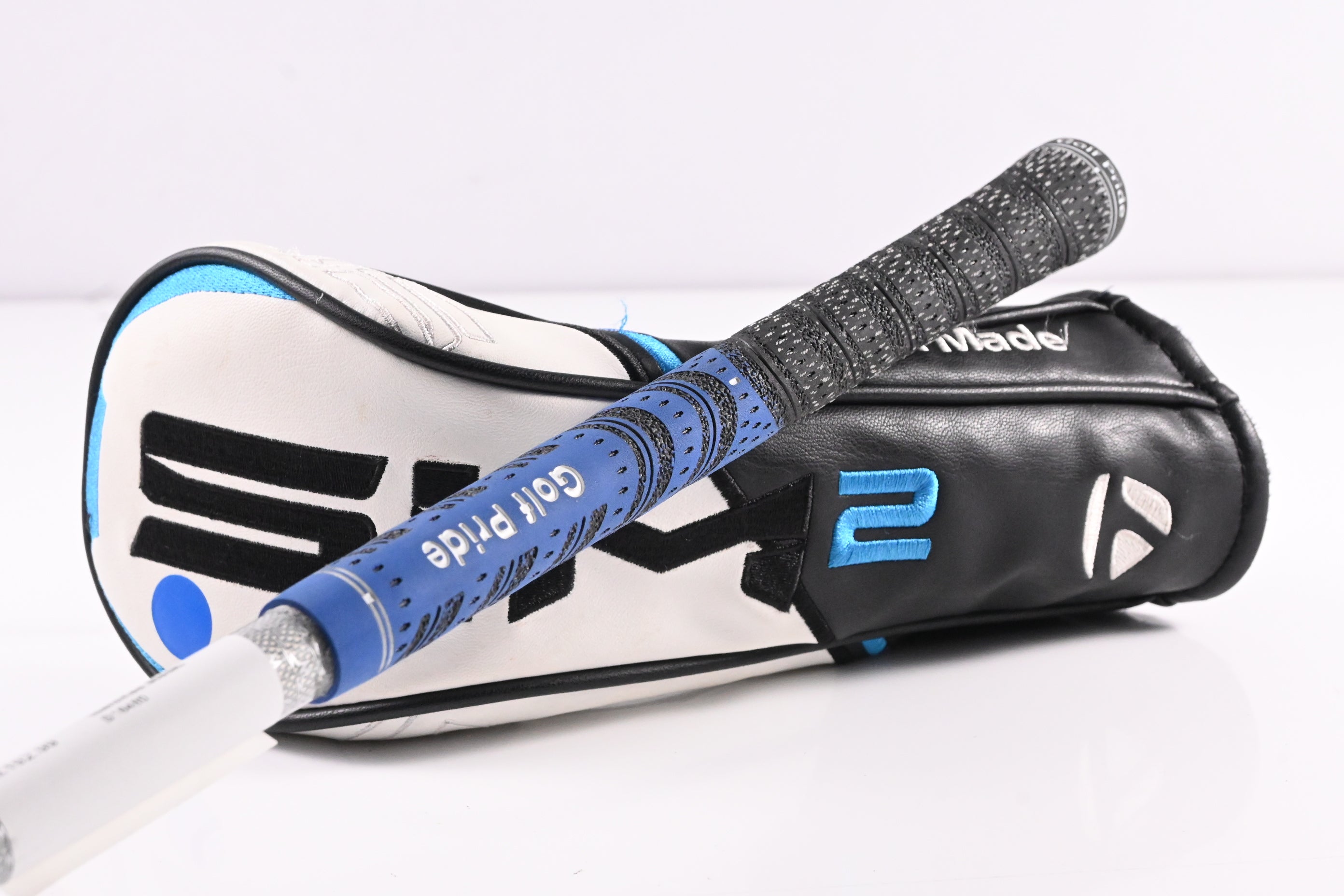 Taylormade SIM2 Ti #3 Wood / 15 Degree / Regular Flex Tensei AV Raw Blue 65