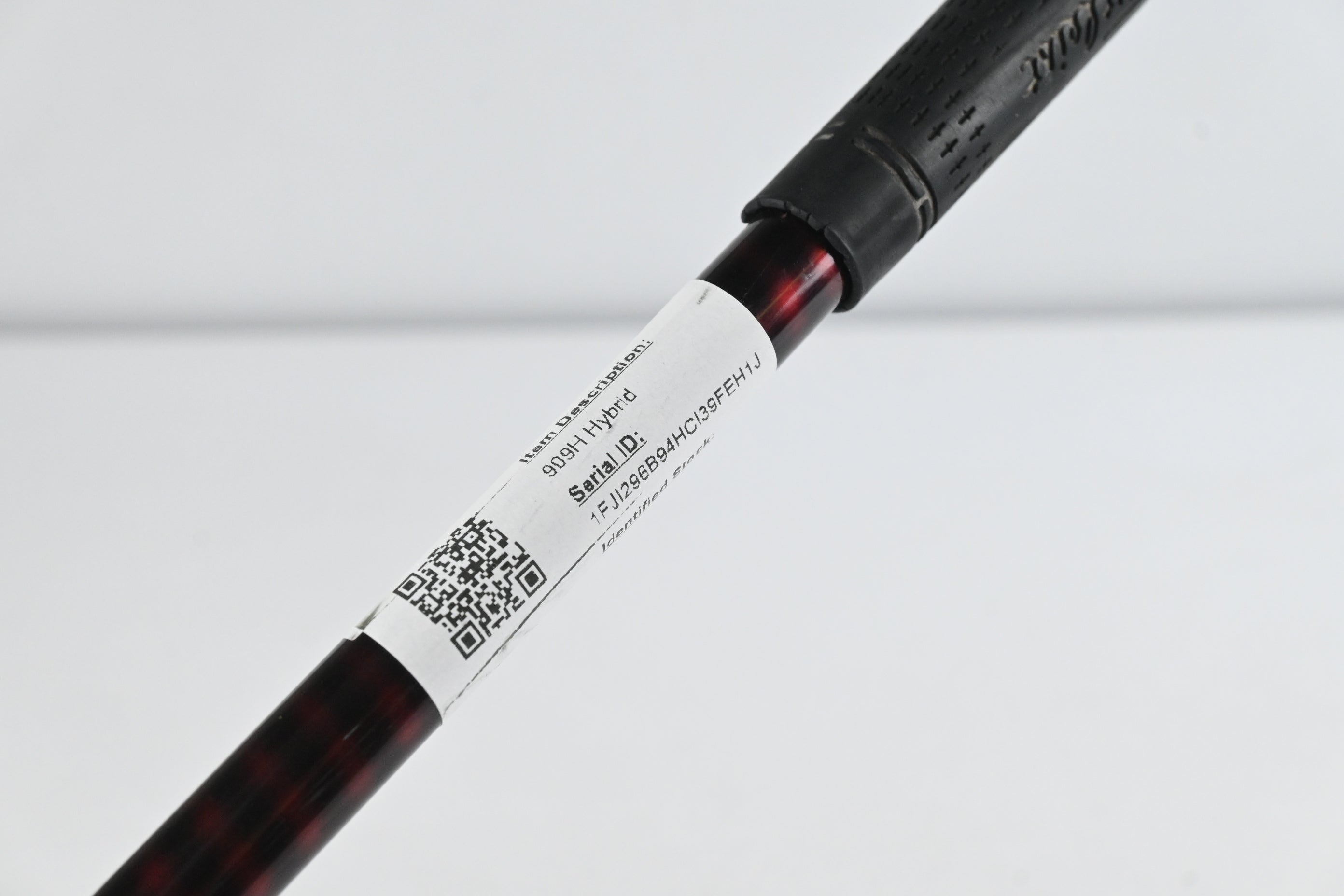 Titleist 909H #3 Hybrid / 19 Degree / Stiff Flex Aldila Voodoo Shaft