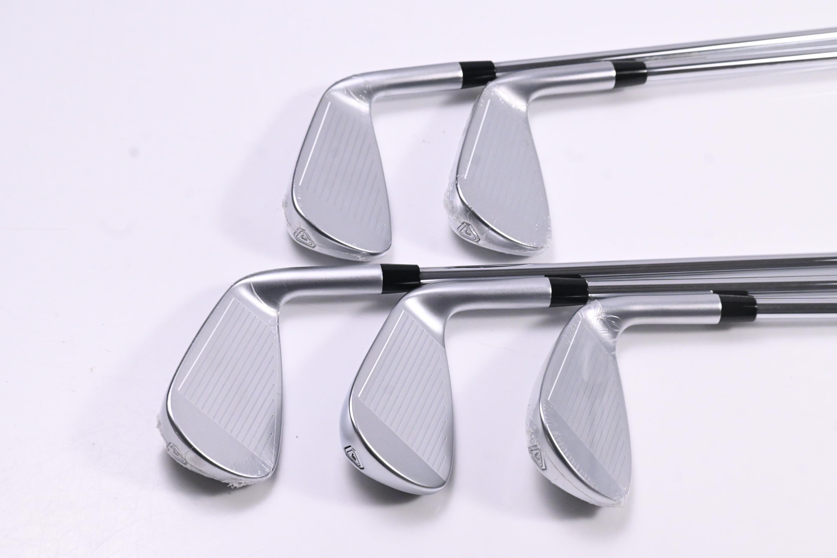 Left Hand Cleveland Launcher XL Irons / 6-PW / Regular Flex Elevate MPH 95