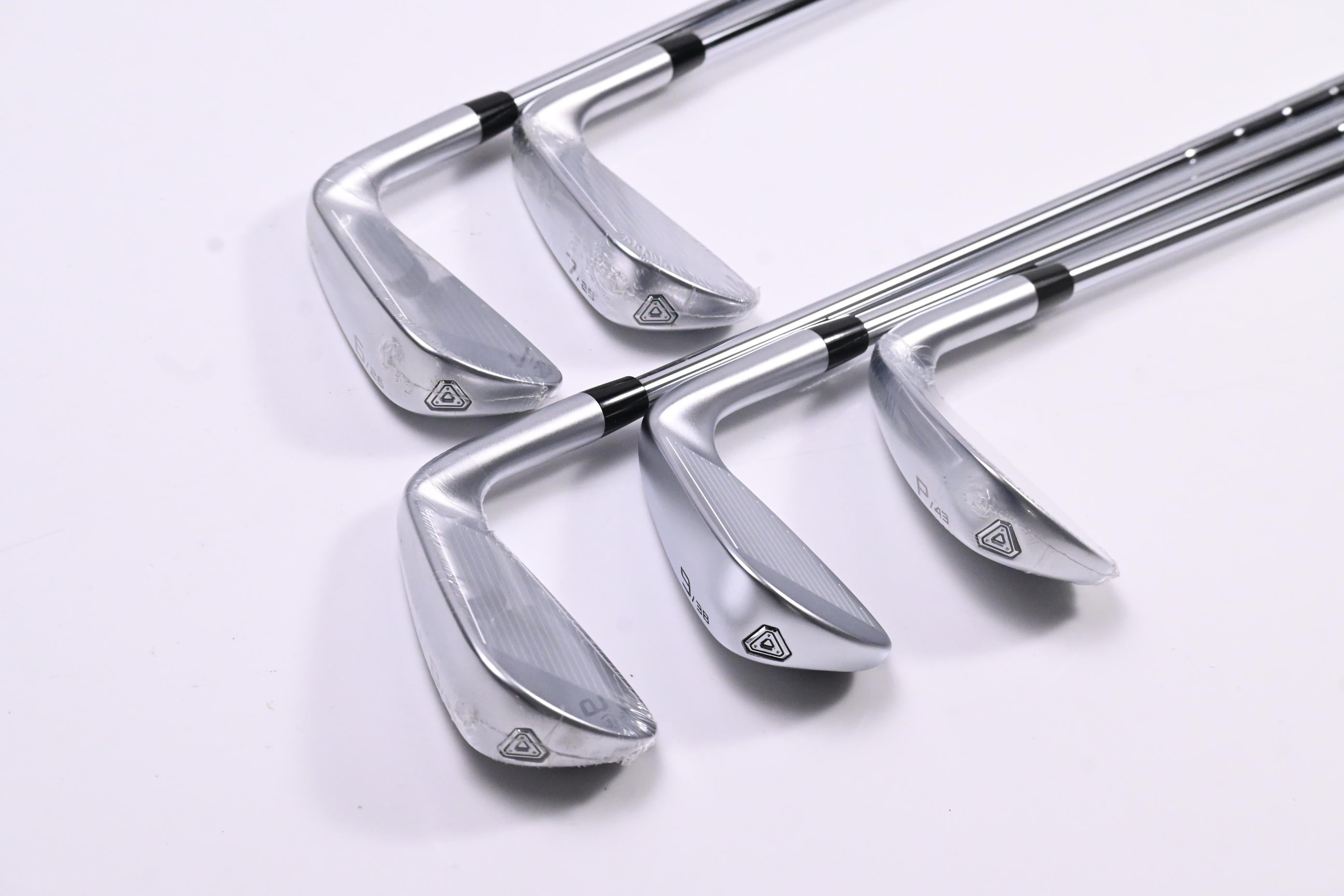 Left Hand Cleveland Launcher XL Irons / 6-PW / Regular Flex Elevate MPH 95