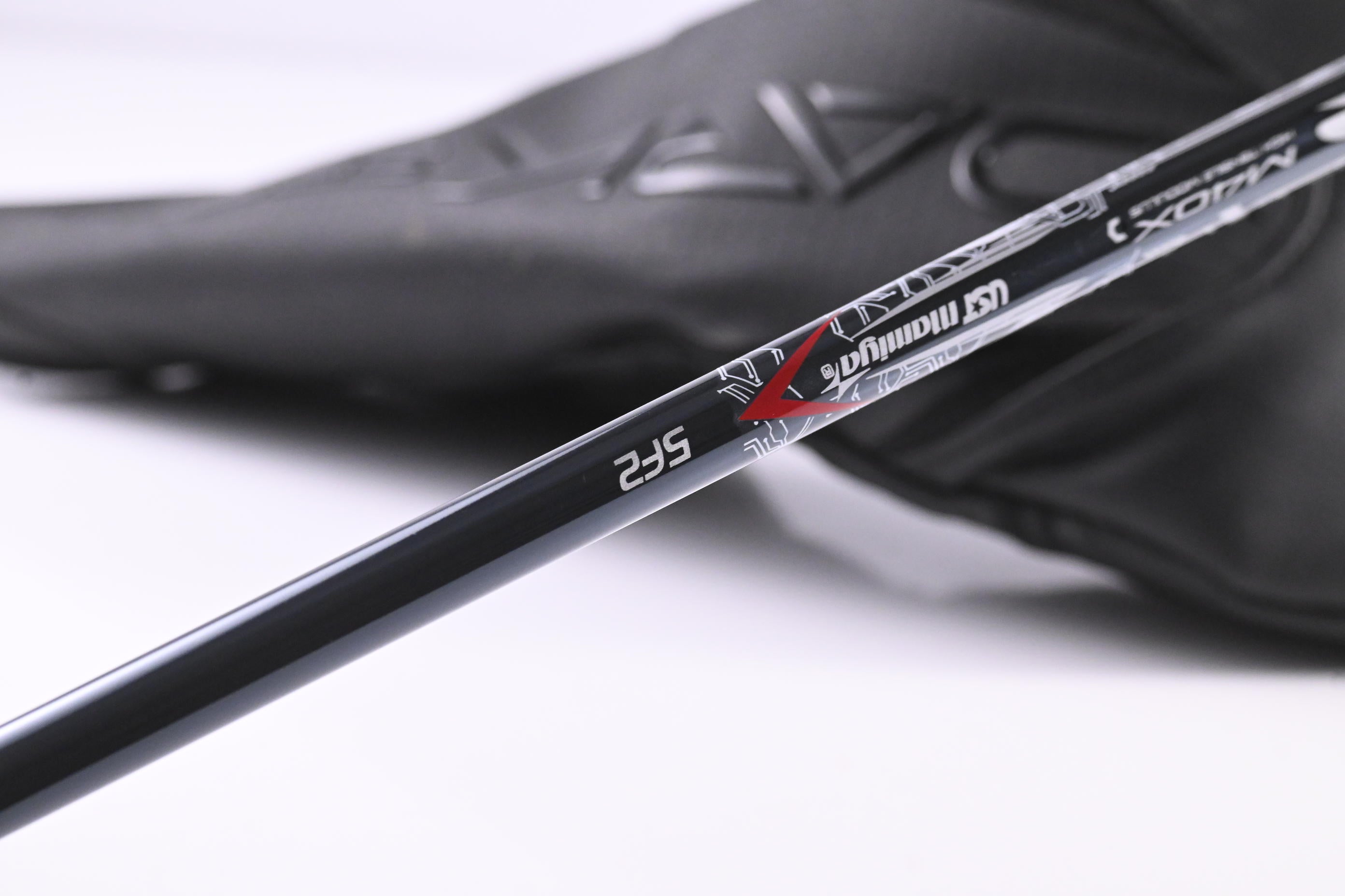 Cobra Darkspeed X Driver / 9 Degree / Senior F2 Flex UST Lin-Q Red Shaft
