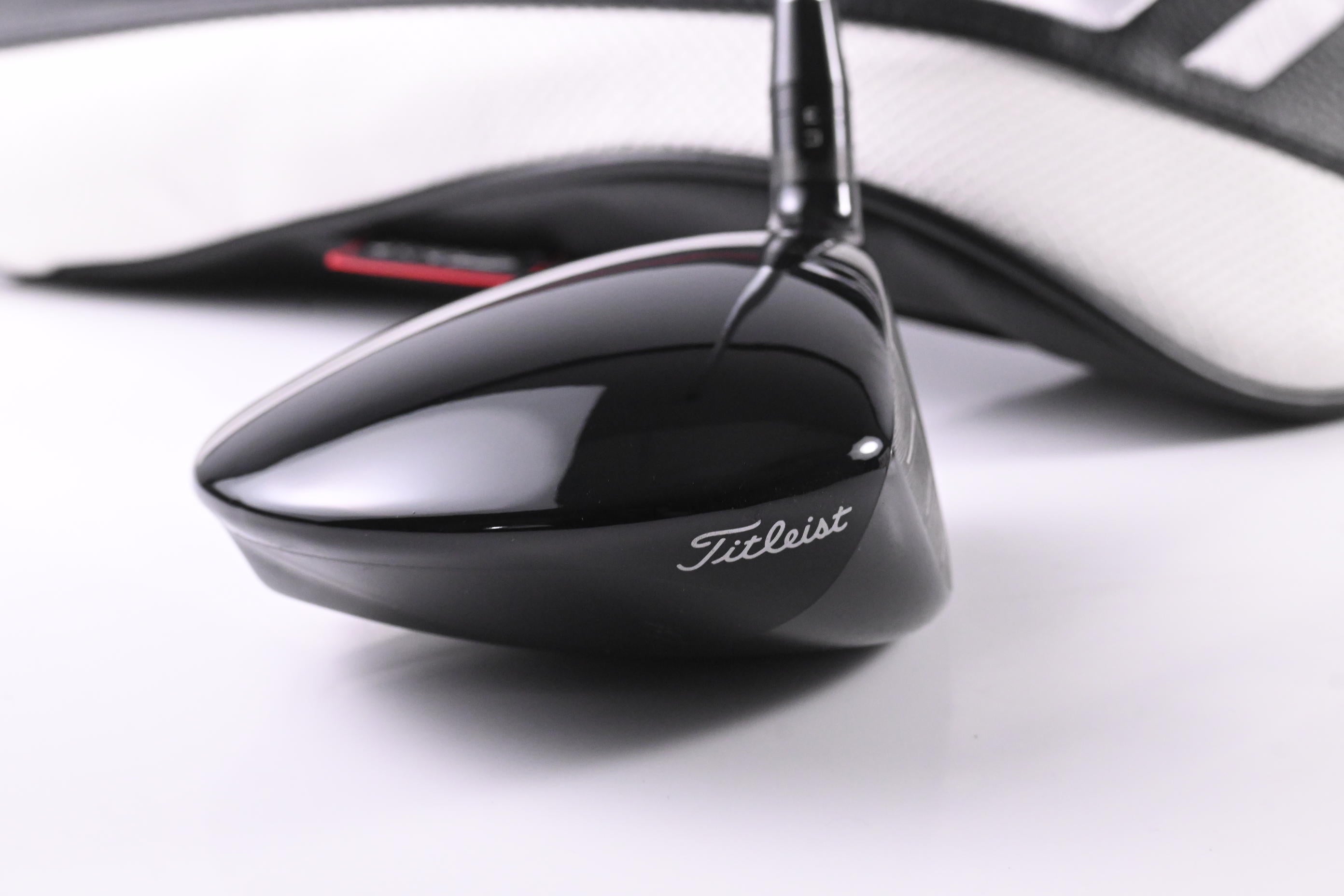Titleist GT1 Driver / 10 Degree / Regular Flex Fujikura Air Speeder 40 Shaft