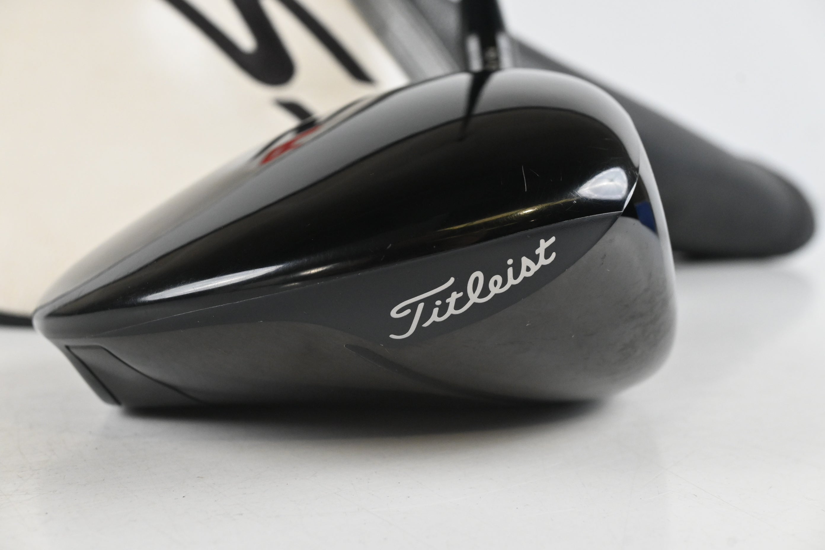 Titleist TSR2 Driver / 10 Degree / Regular Flex Hzrdus CB Red 50 Shaft