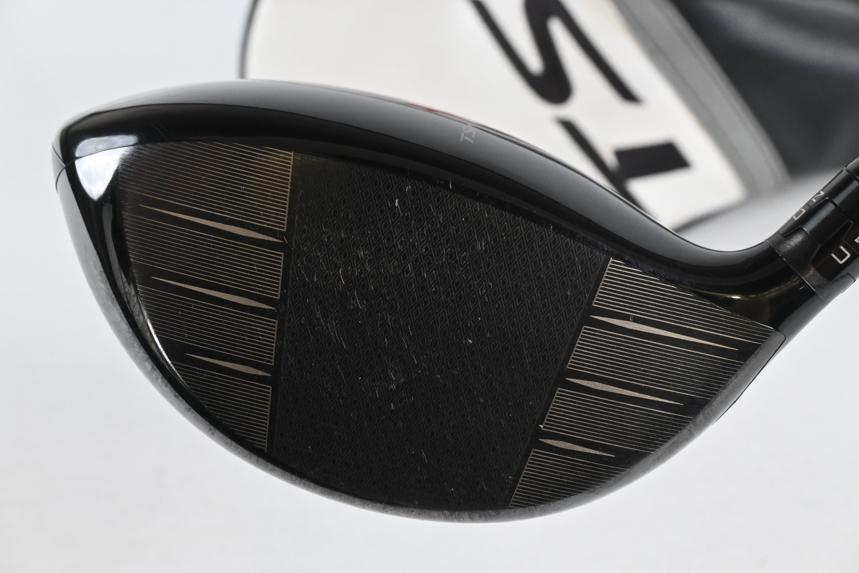 Titleist TSR2 Driver / 10 Degree / Regular Flex Hzrdus CB Red 50 Shaft