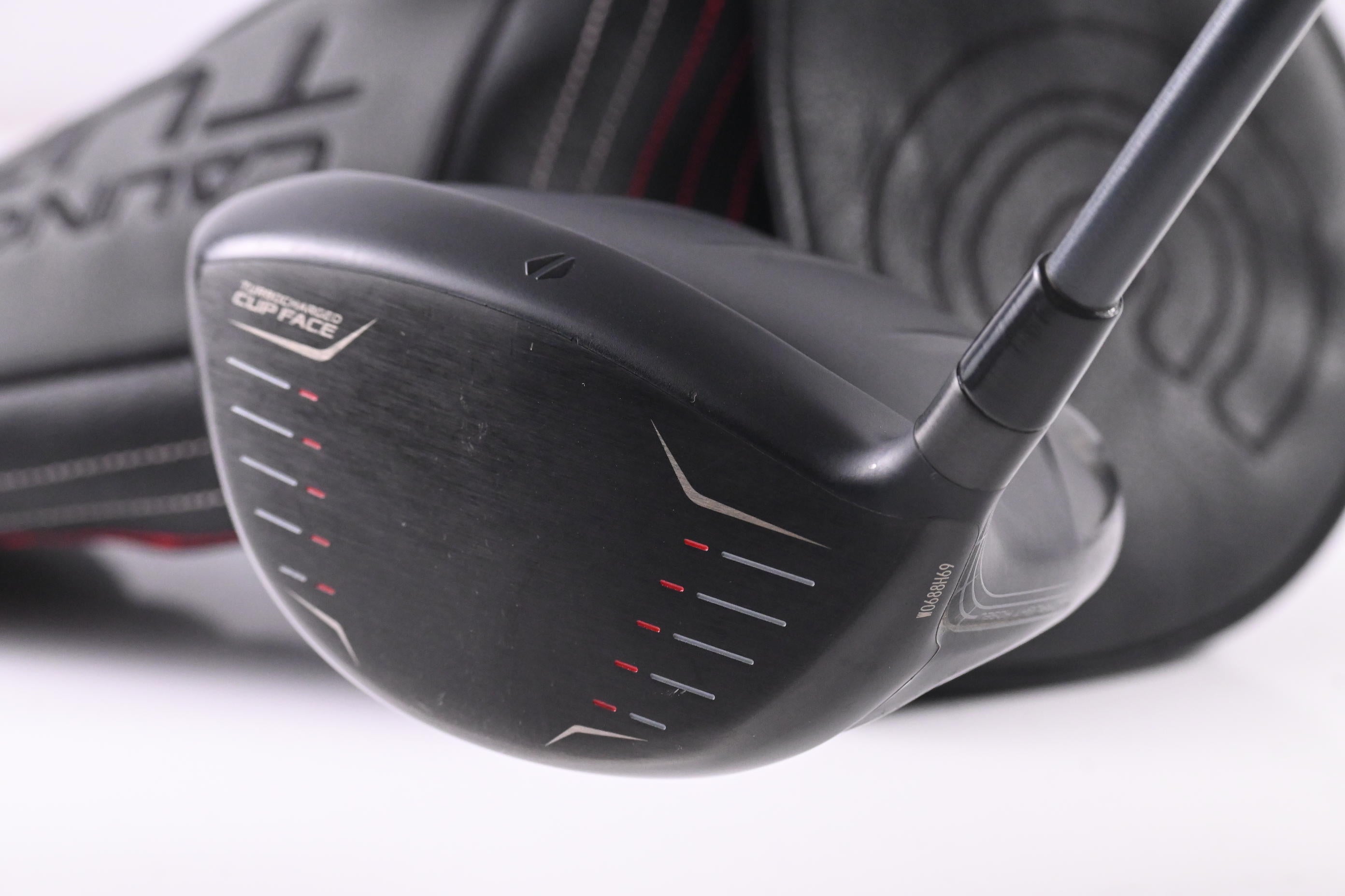 Cleveland Launcher HB Turbo Driver / 10.5 Degree / Regular Flex Accra 142i Shaft