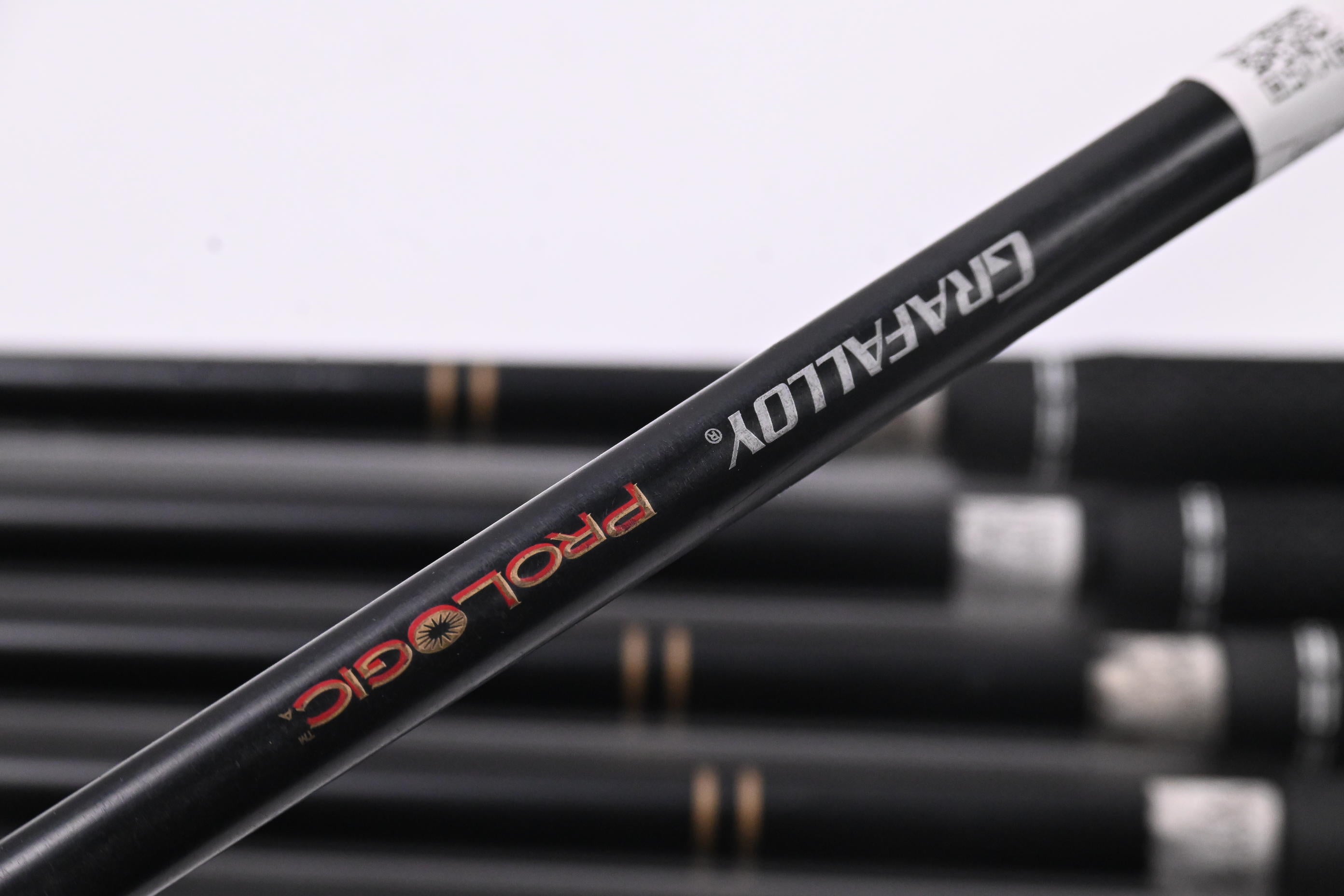 Snake Irons 600C Forged Irons / 4-PW / Stiff Flex Graffaloy Pro Logic Shafts