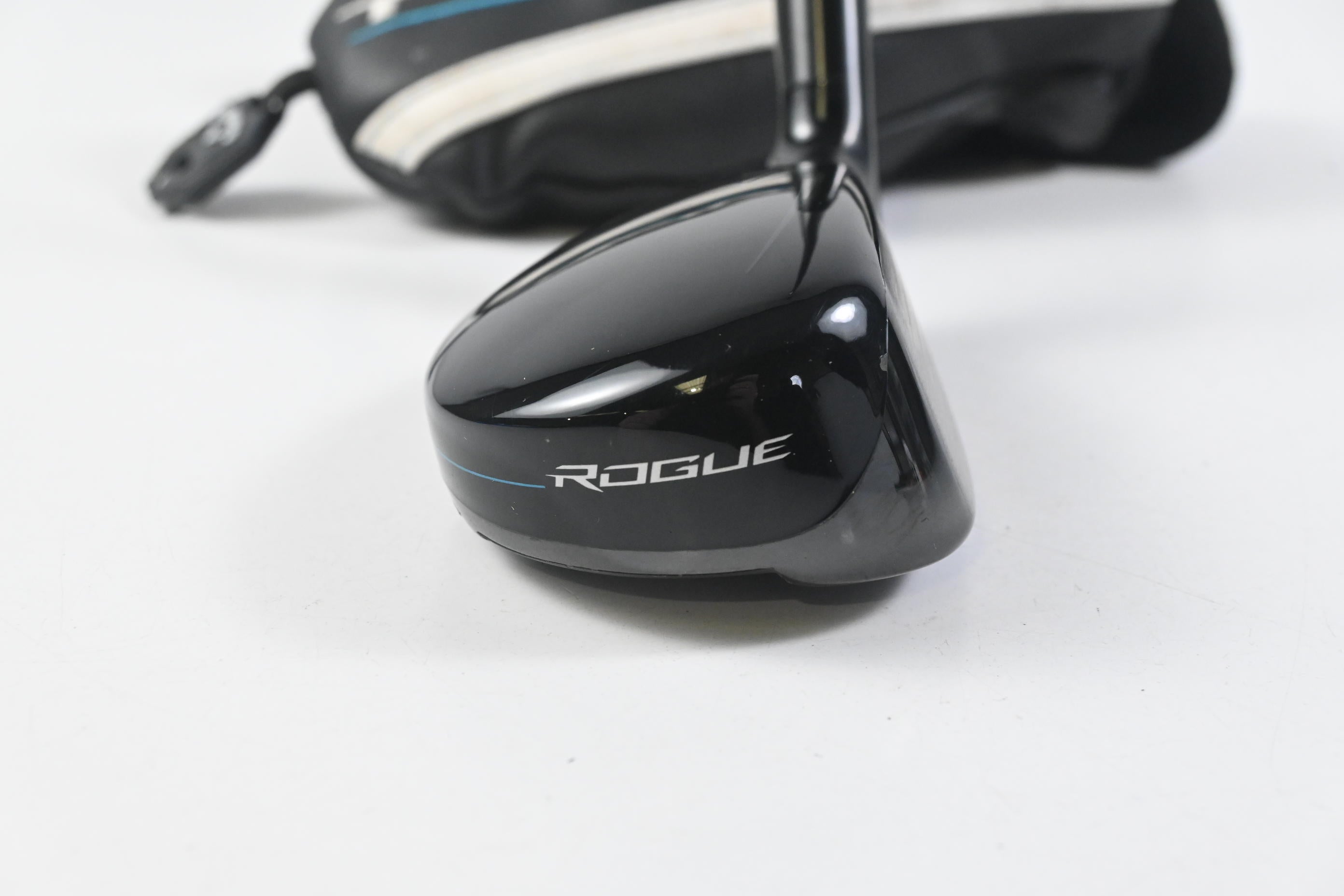 Callaway Rogue #4 Hybrid / 21 Degree / Regular Flex Aldila Synergy 60 Shaft