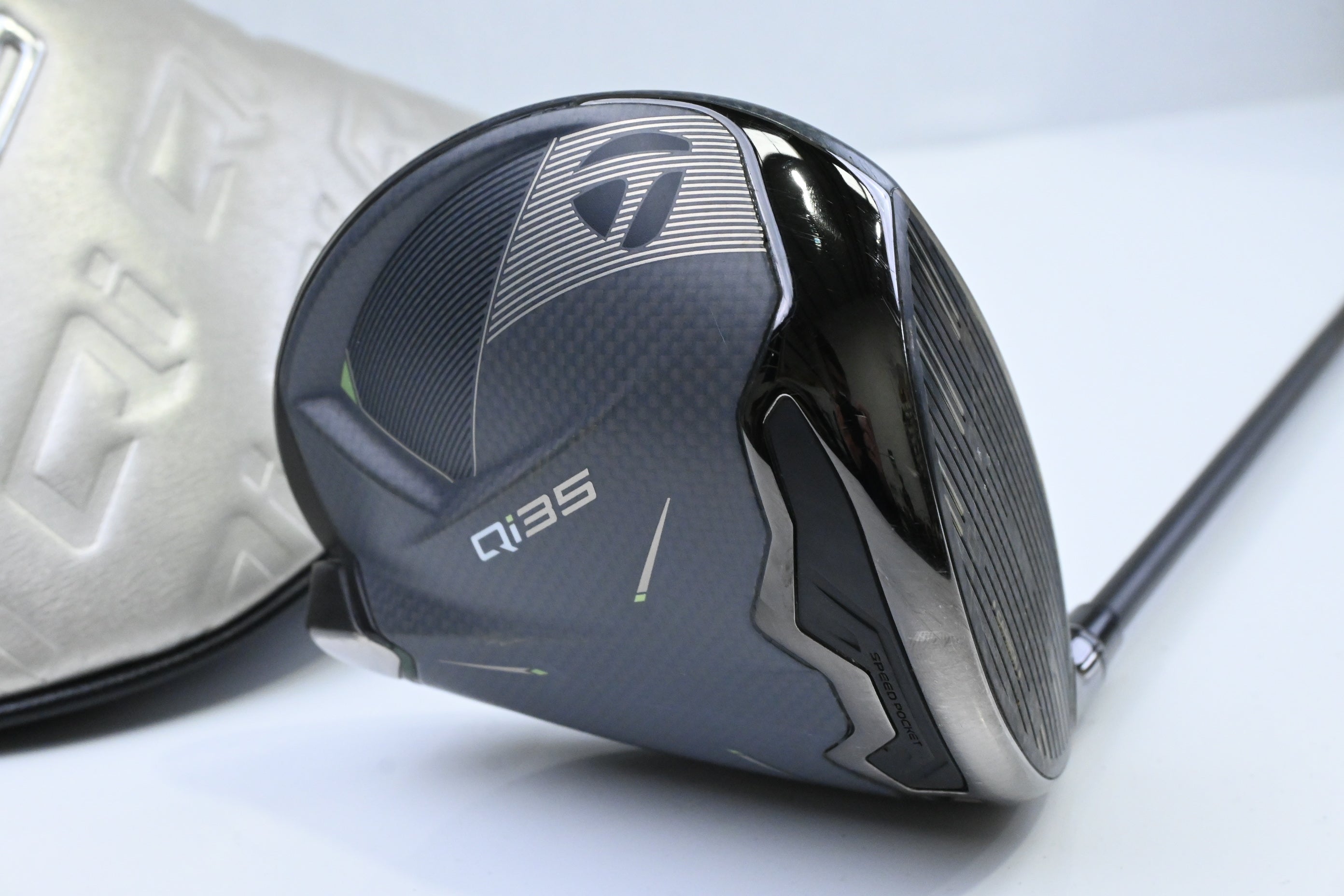 Taylormade Qi35 Max Driver / 9 Degree / Regular Flex Fujikura Ventus Blue 5