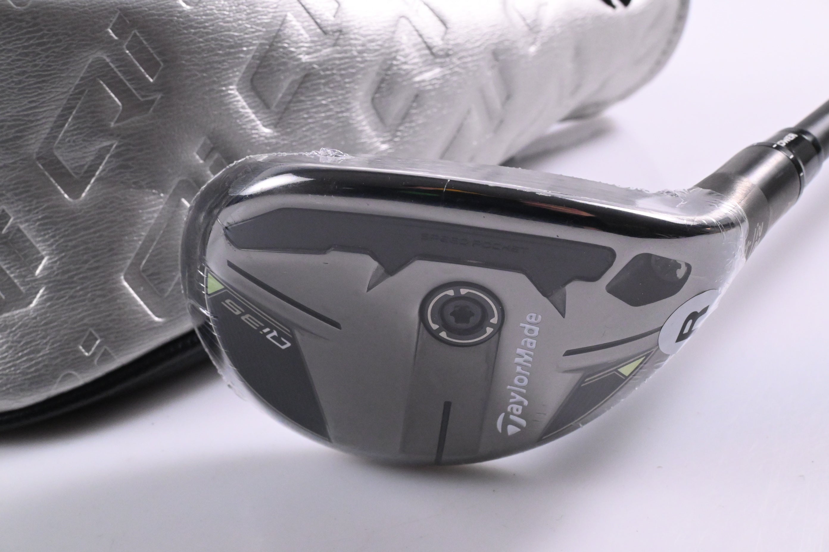 Taylormade Qi35 #4 Hybrid / 22 Degree / Regular Flex Fujikura Ventus Blue 6