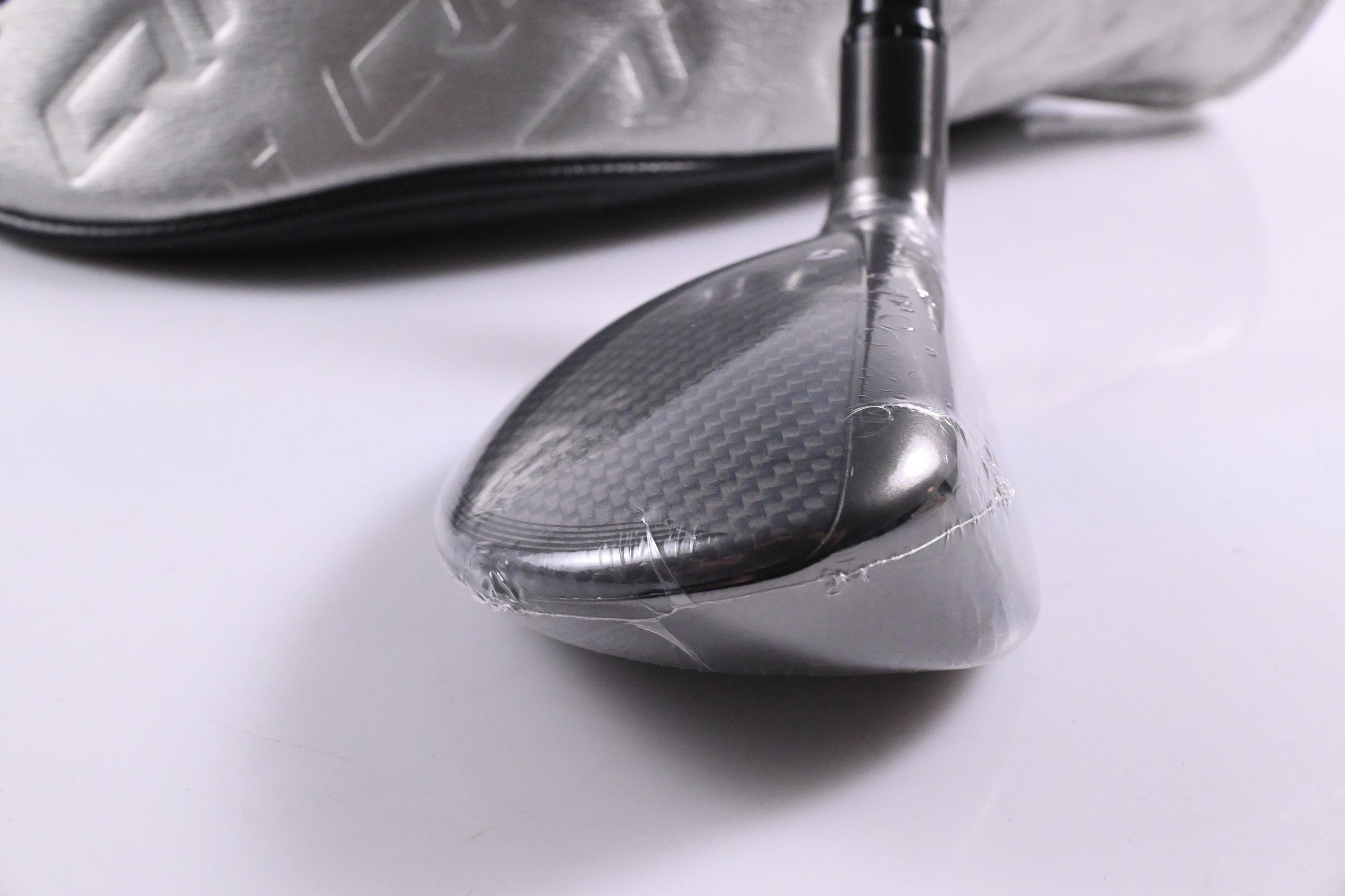 Taylormade Qi35 #4 Hybrid / 22 Degree / Regular Flex Fujikura Ventus Blue 6
