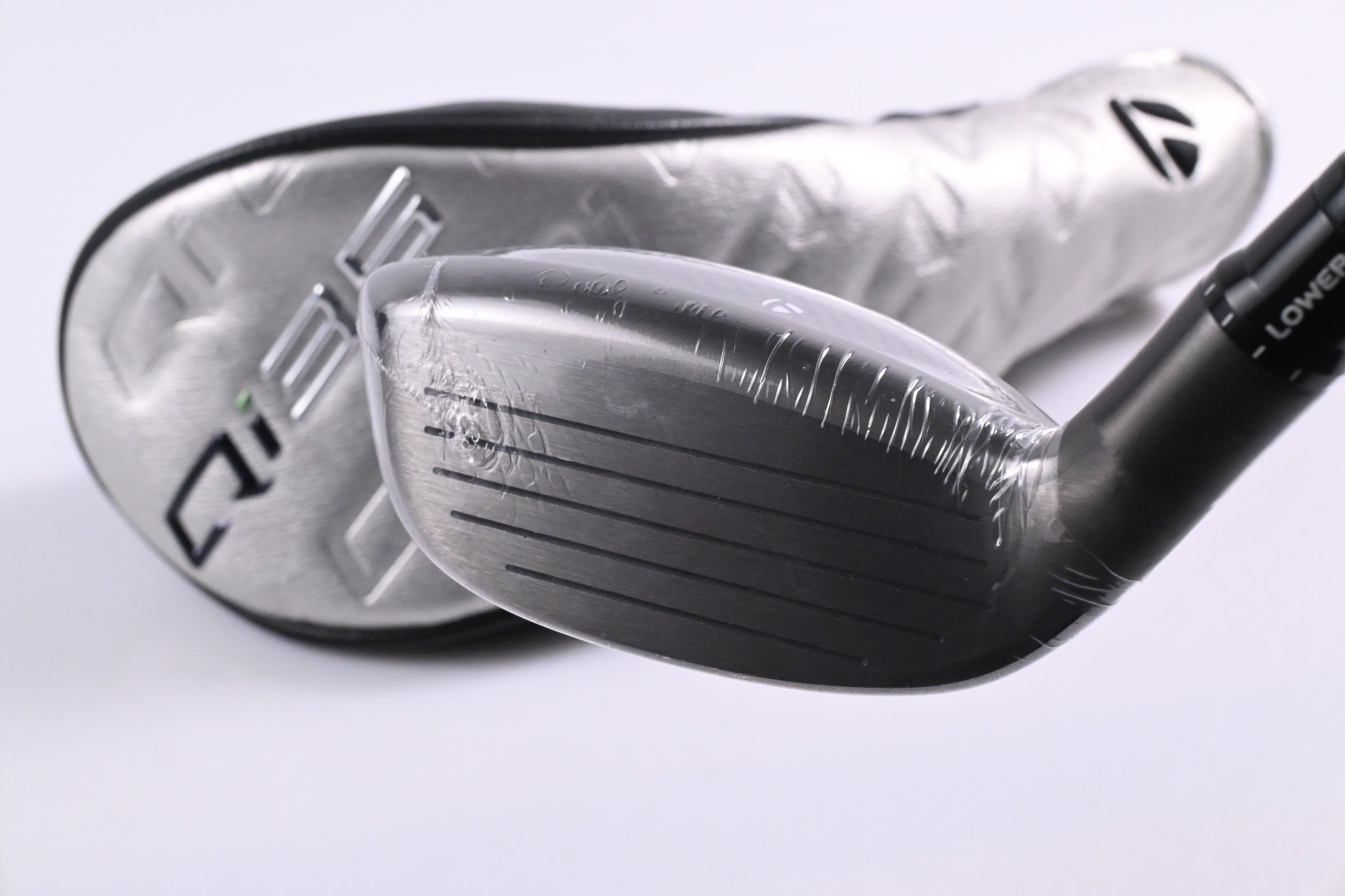 Taylormade Qi35 #4 Hybrid / 22 Degree / Regular Flex Fujikura Ventus Blue 6