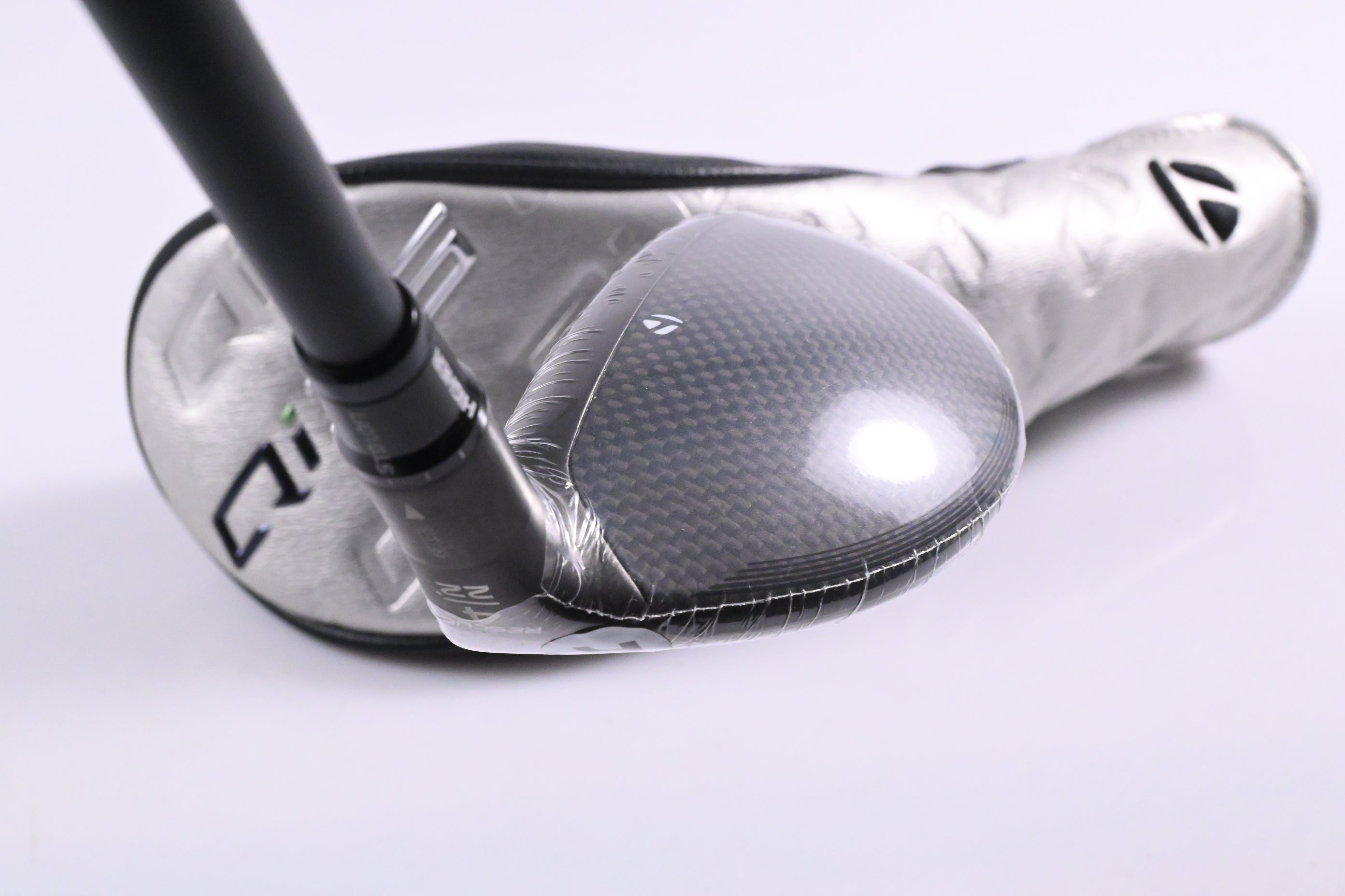 Taylormade Qi35 #4 Hybrid / 22 Degree / Regular Flex Fujikura Ventus Blue 6