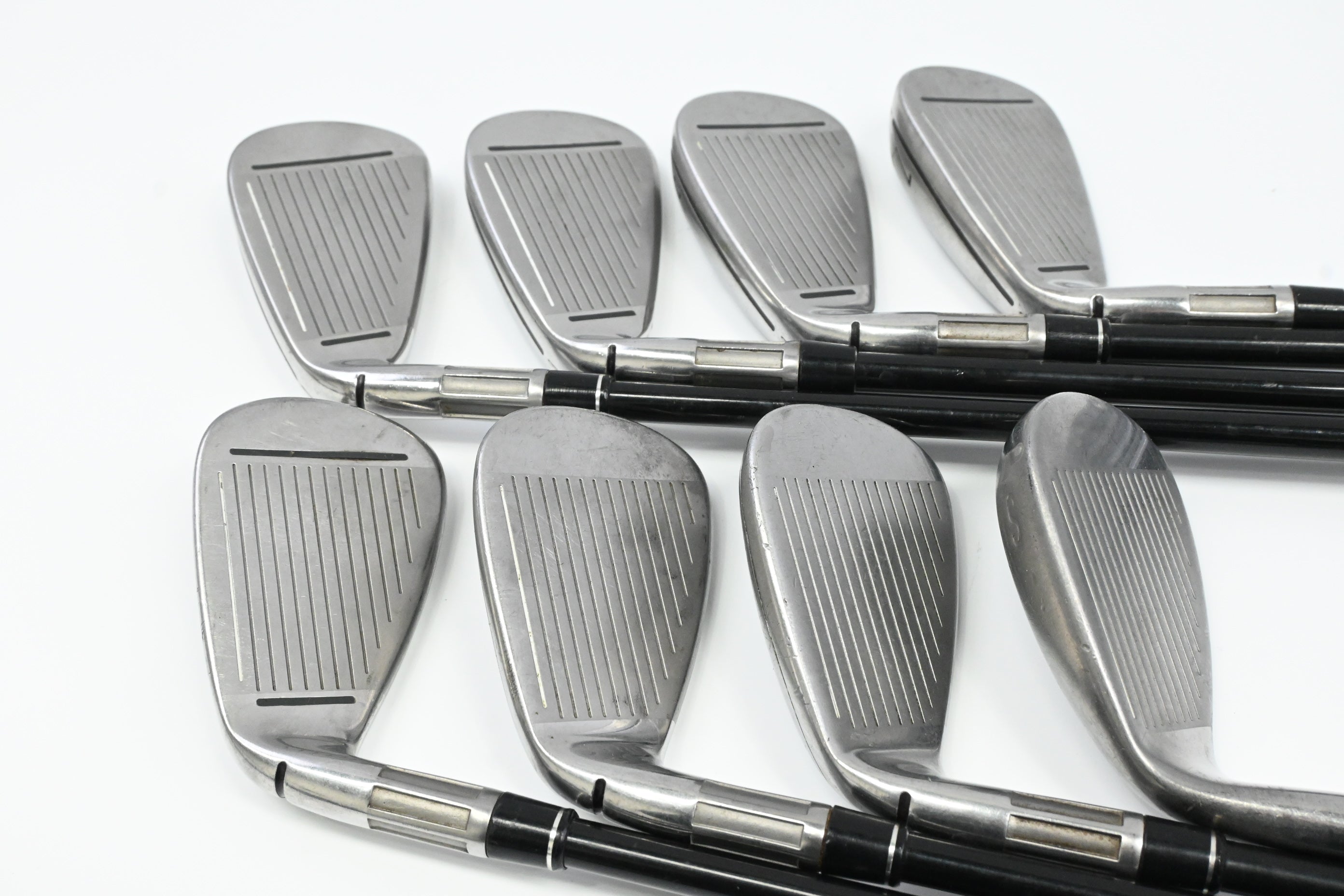 Taylormade M4 Irons / 4-PW+SW / Stiff Flex Fujikura Atmos Red 7 Shafts