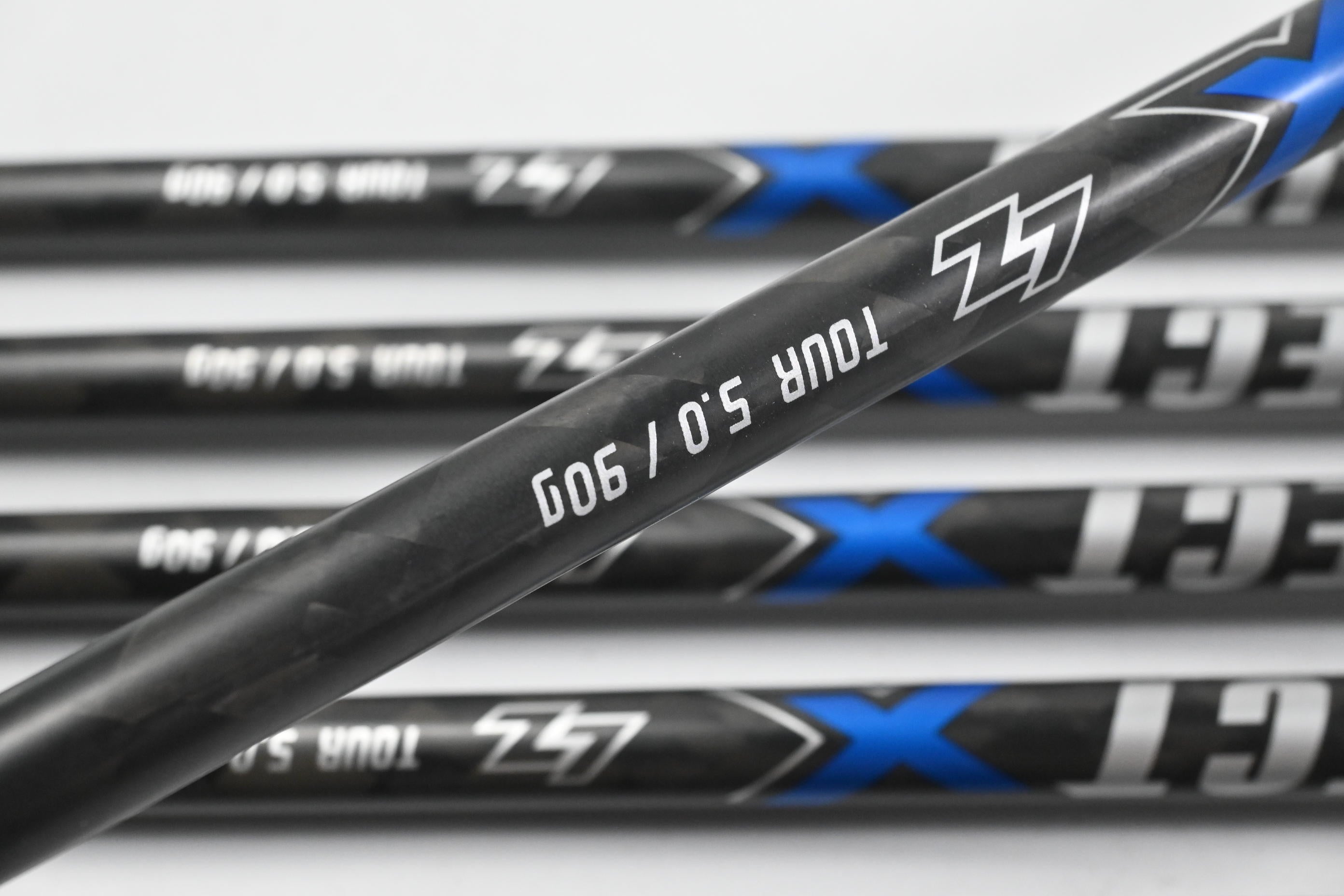 Mizuno JPX 900 Hot Metal Irons / 5-PW / Senior Flex Project X LZ 90 Shafts
