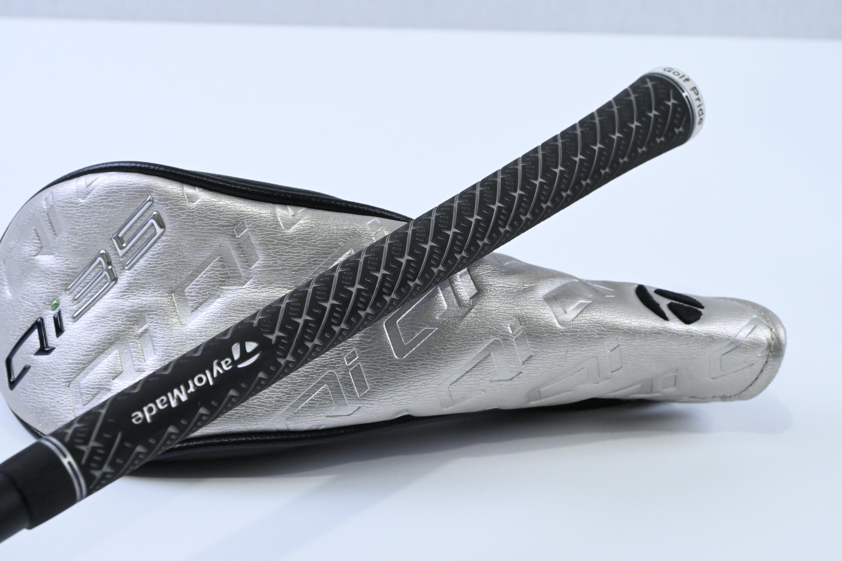 Taylormade Qi35 Max Lite #5 Hybrid / 27 Degree / Senior Flex Vanquish 5 Shaft