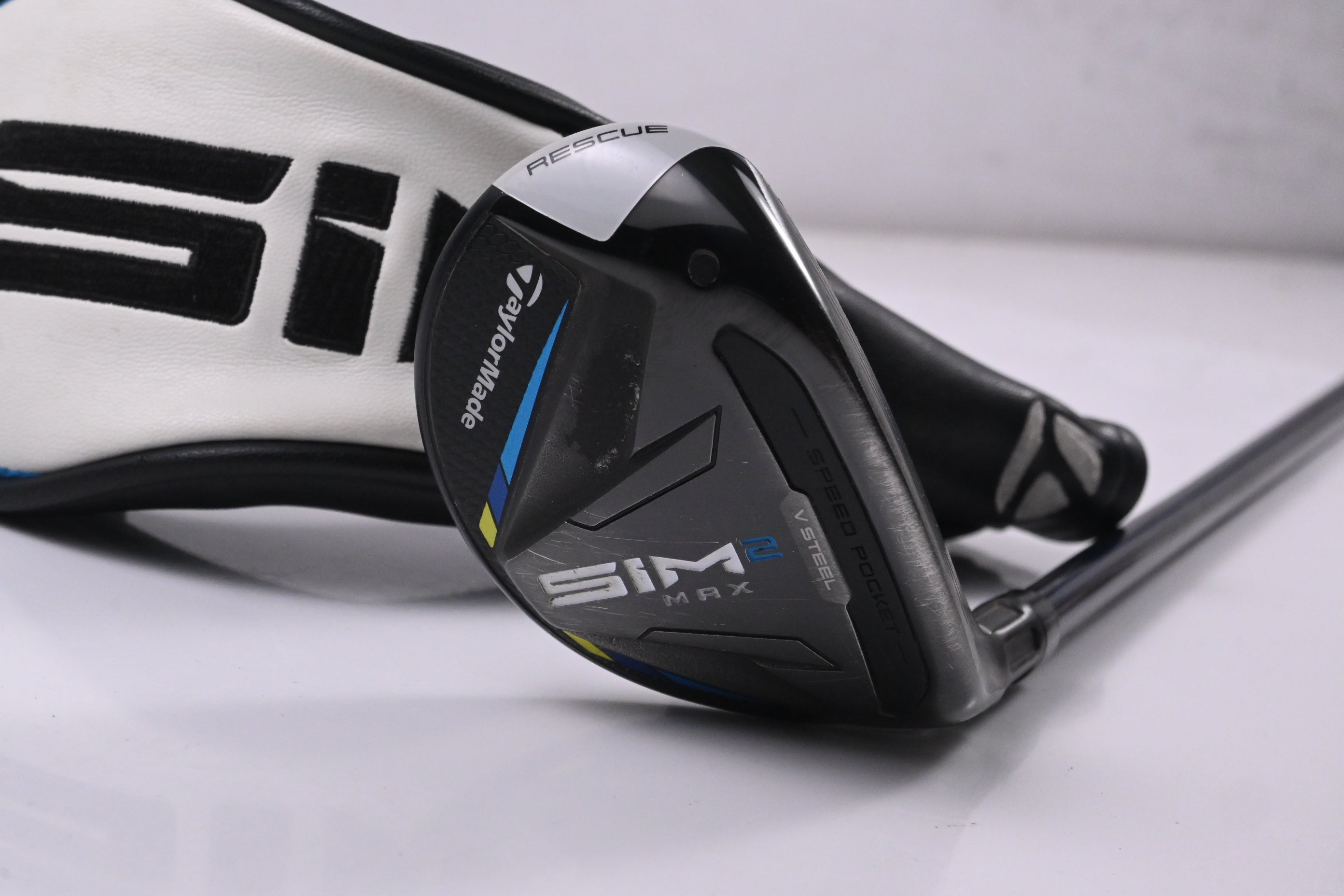 Taylormade SIM2 Max #3 Hybrid / 19 Degree / Stiff Flex Ventus Blue 7 Shaft