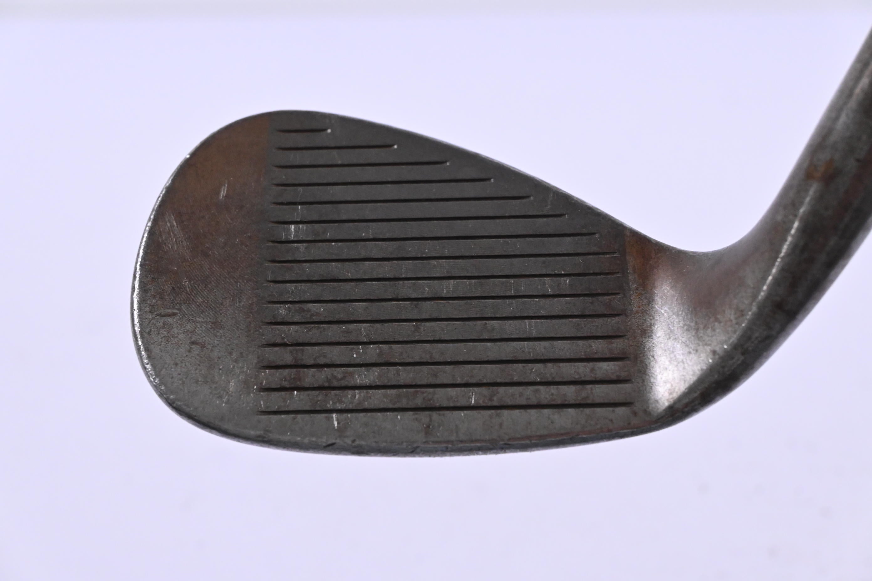 Titleist Vokey Spin Milled 2005 Sand Wedge / 54 Degree / Wedge Flex Dymamic Gold