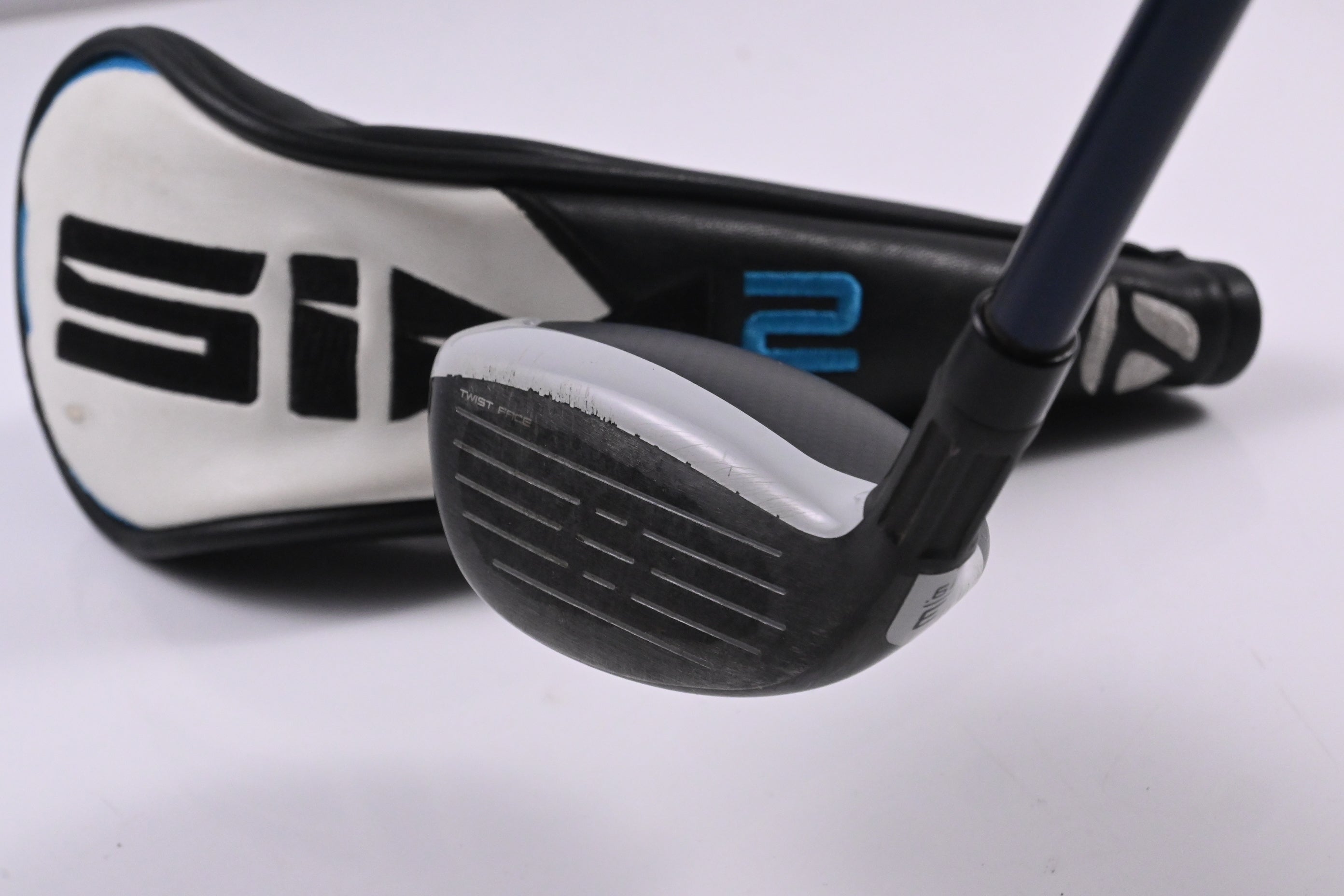 Taylormade SIM2 Max #3 Hybrid / 19 Degree / Stiff Flex Ventus Blue 7 Shaft