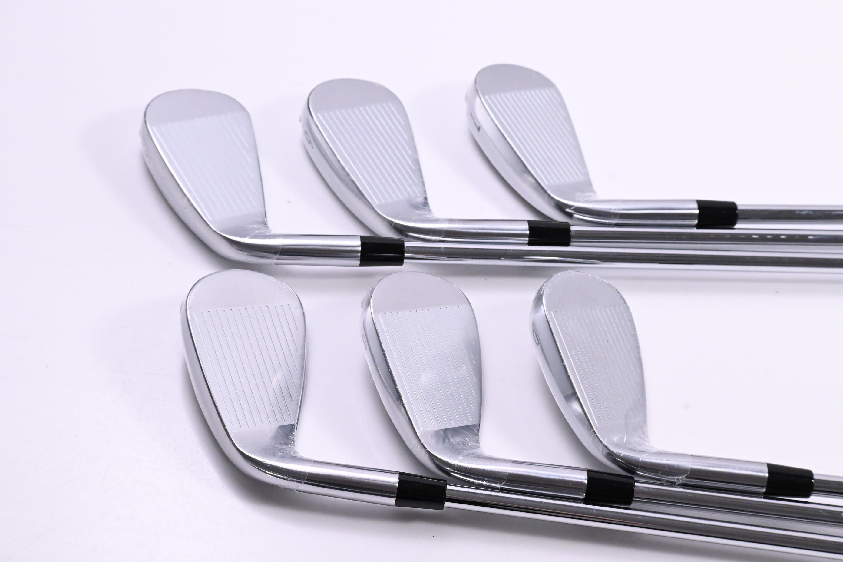 Callaway Quantum Max Irons / 5-PW / Regular Flex KBS MAX 90 Shafts
