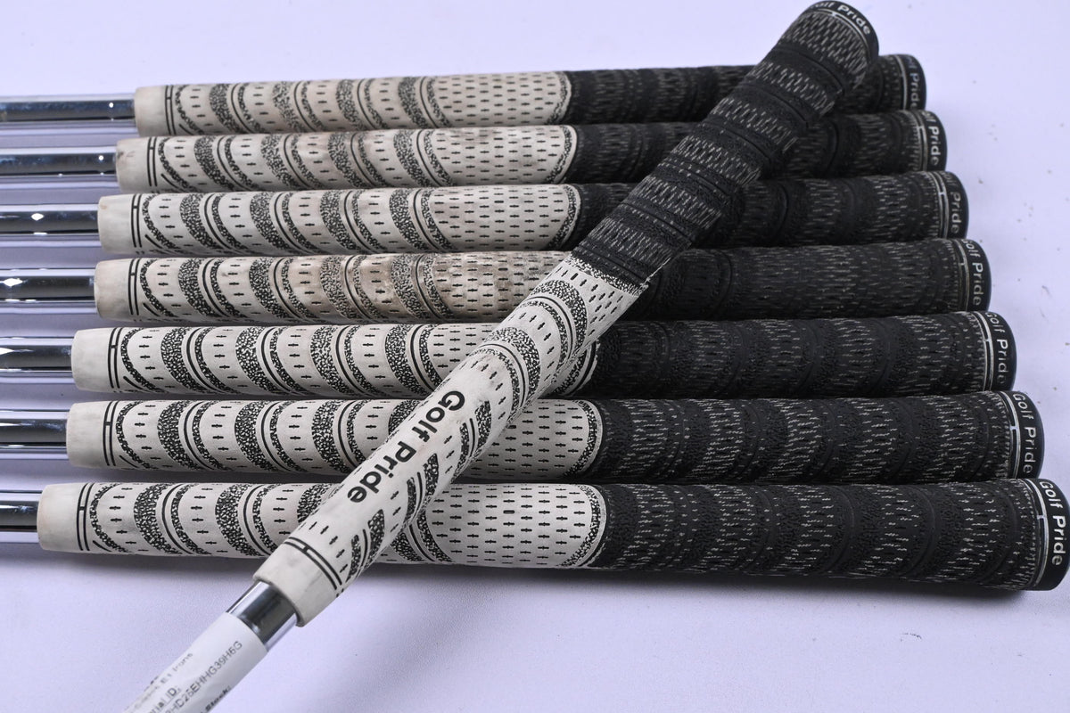 Ping i-Series E1 Irons / 4-PW+GW / Green Dot / Stiff Flex Dynamic Gold Shafts