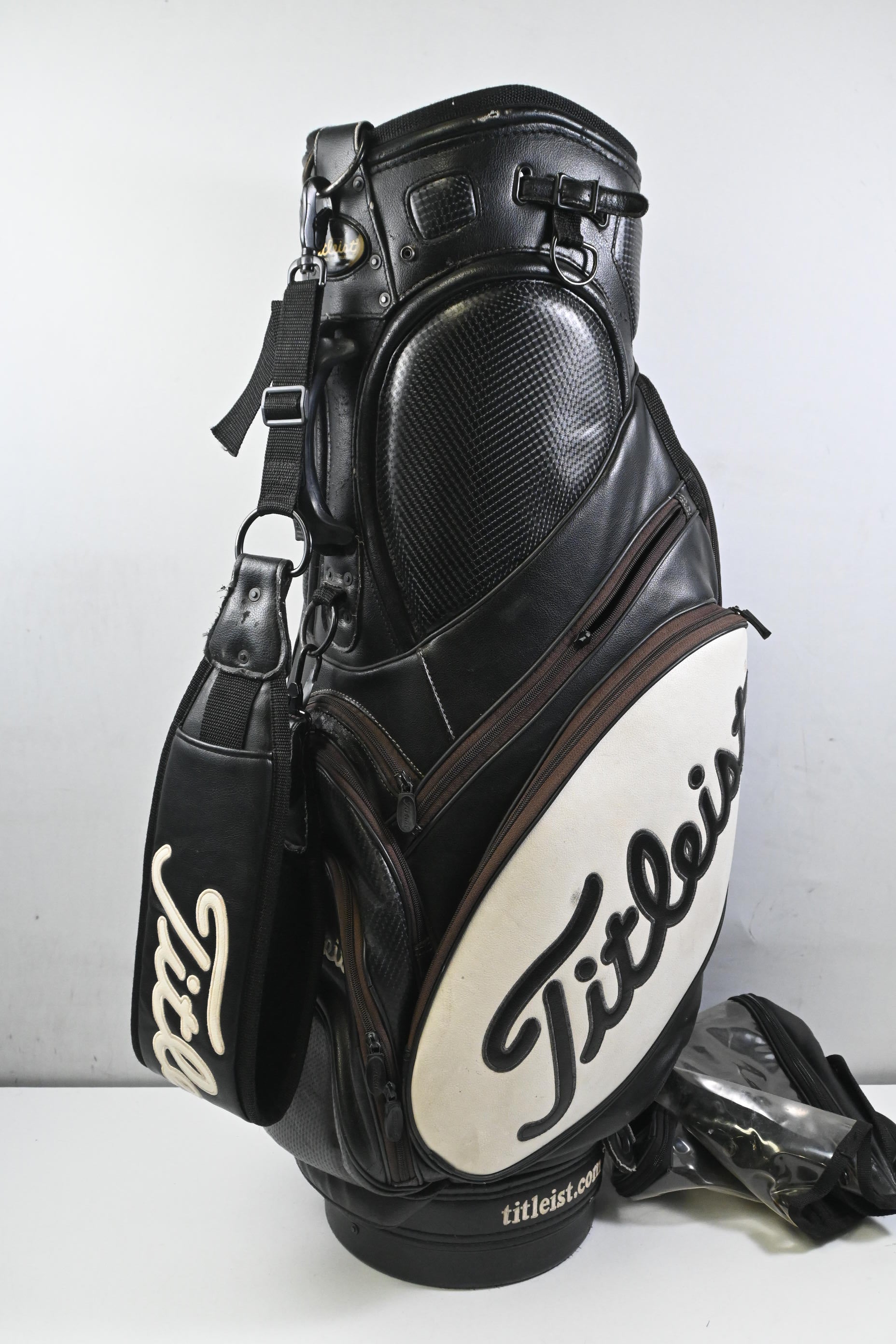 Titleist Tour Bag / 6-Way Divider / Black & White