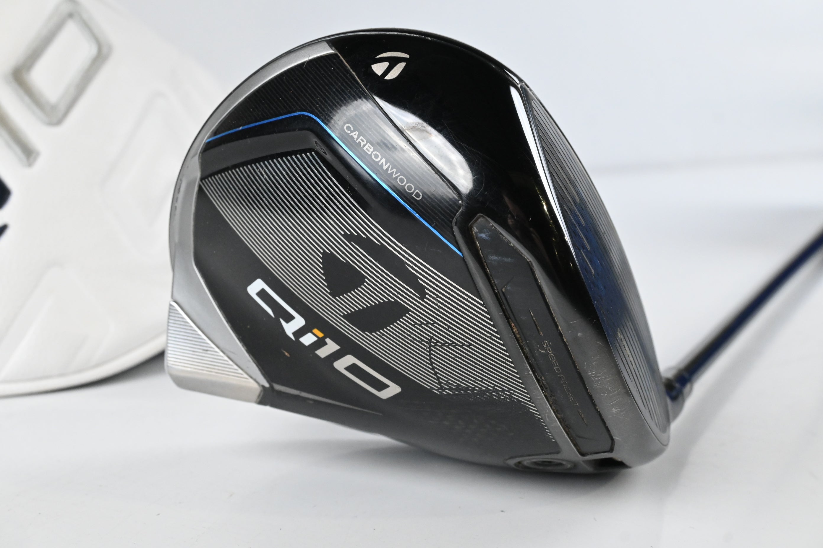 Taylormade Qi10 Driver / 10.5 Degree / Regular Flex Fujikura Ventus TR Blue 5