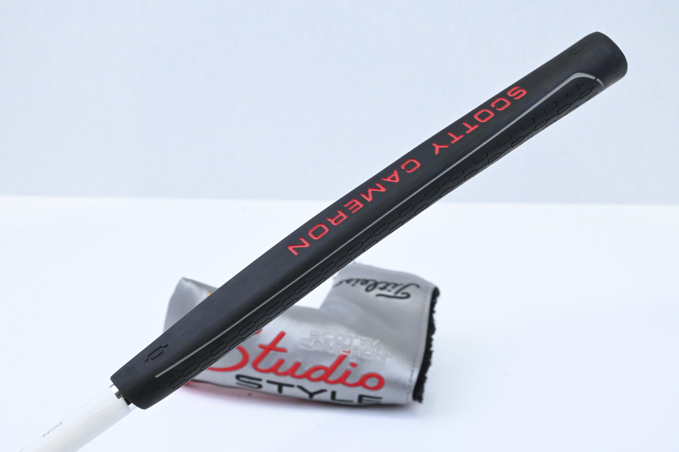Scotty Cameron 2025 Studio Style Newport Putter / 34 Inch