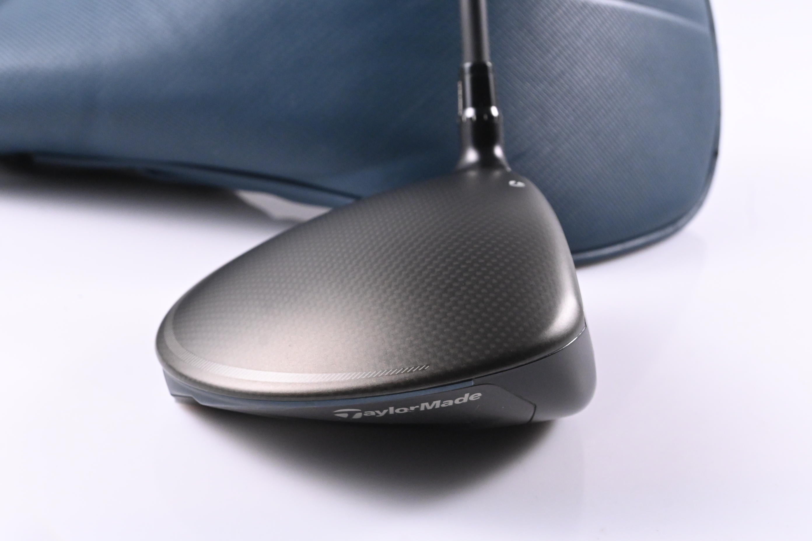 Taylormade Qi4D Max Driver / 10.5 Degree / Regular Flex REAX Blue 50 Shaft