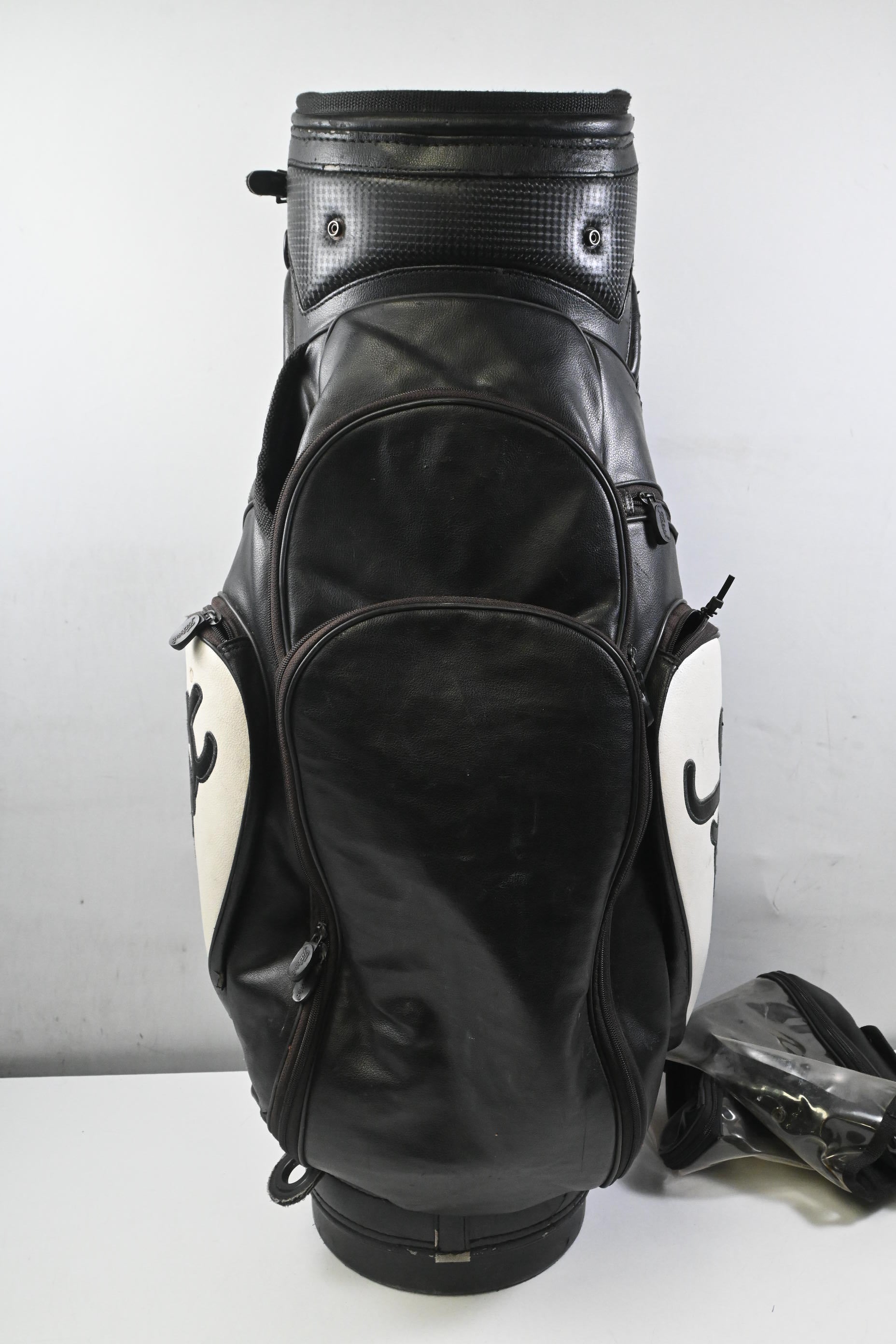 Titleist Tour Bag / 6-Way Divider / Black & White