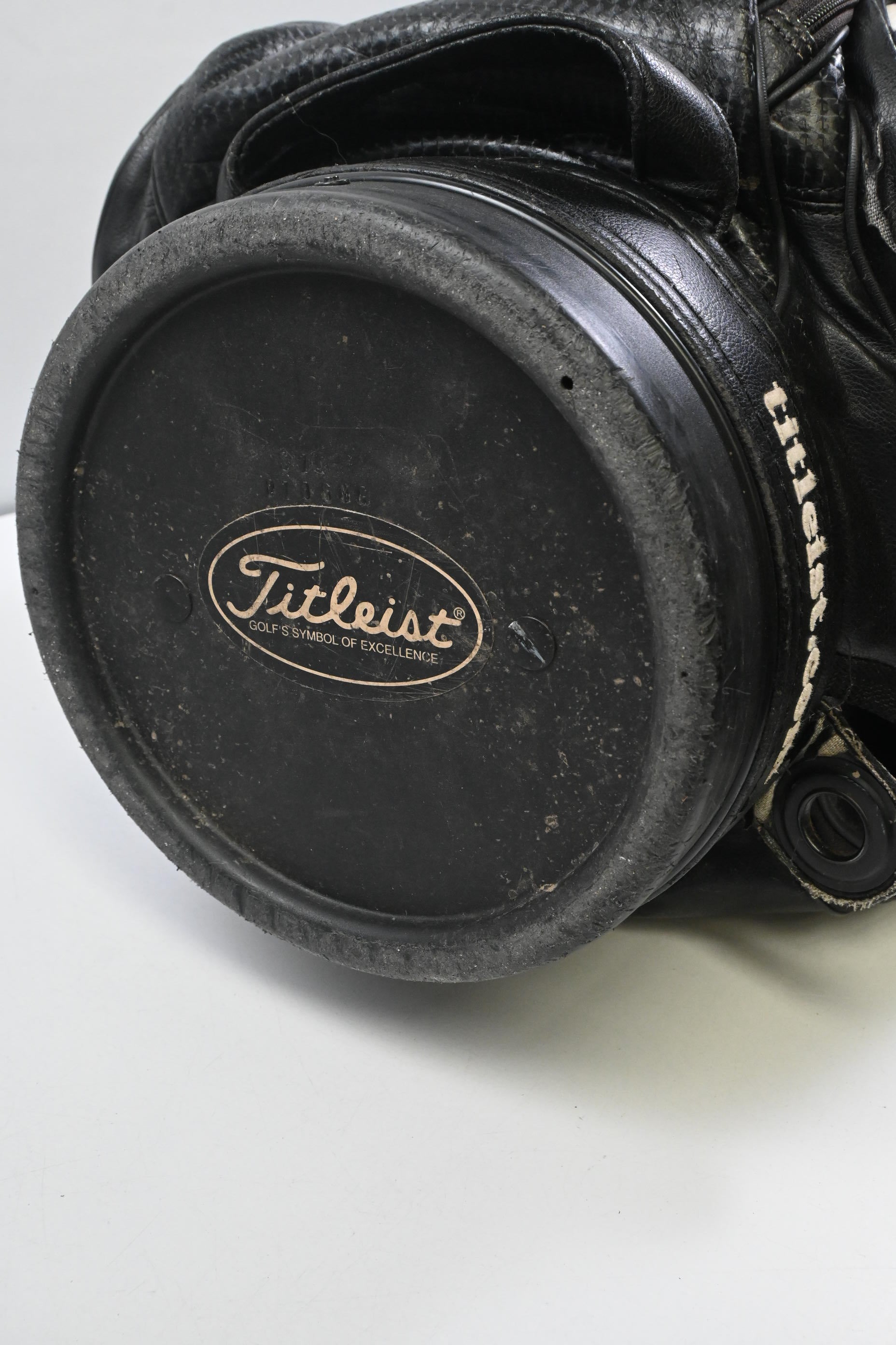 Titleist Tour Bag / 6-Way Divider / Black & White