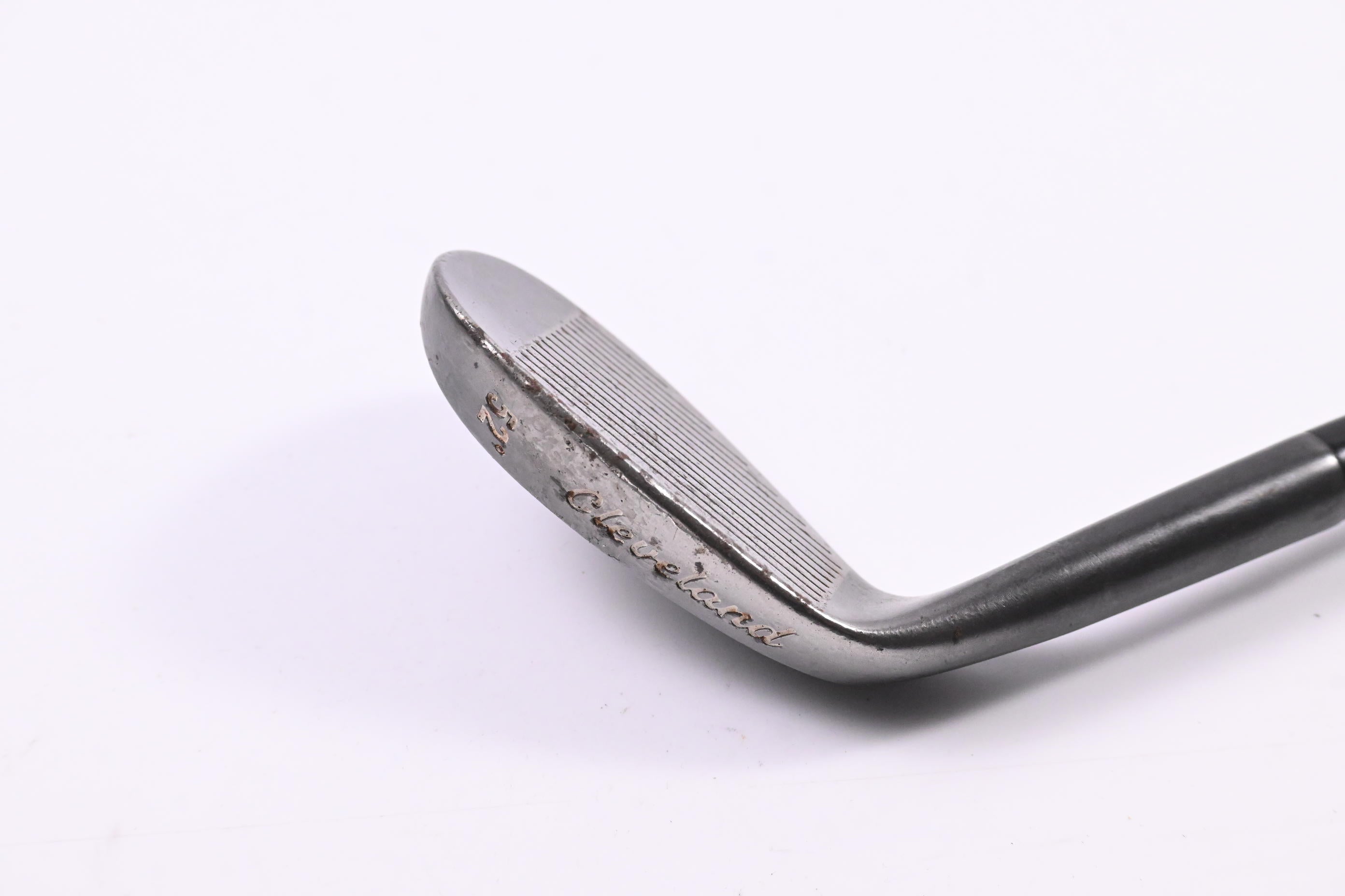 Cleveland Tour Action 900 Gap Wedge / 52 Degree / Stiff Flex Dynamic Gold Shaft