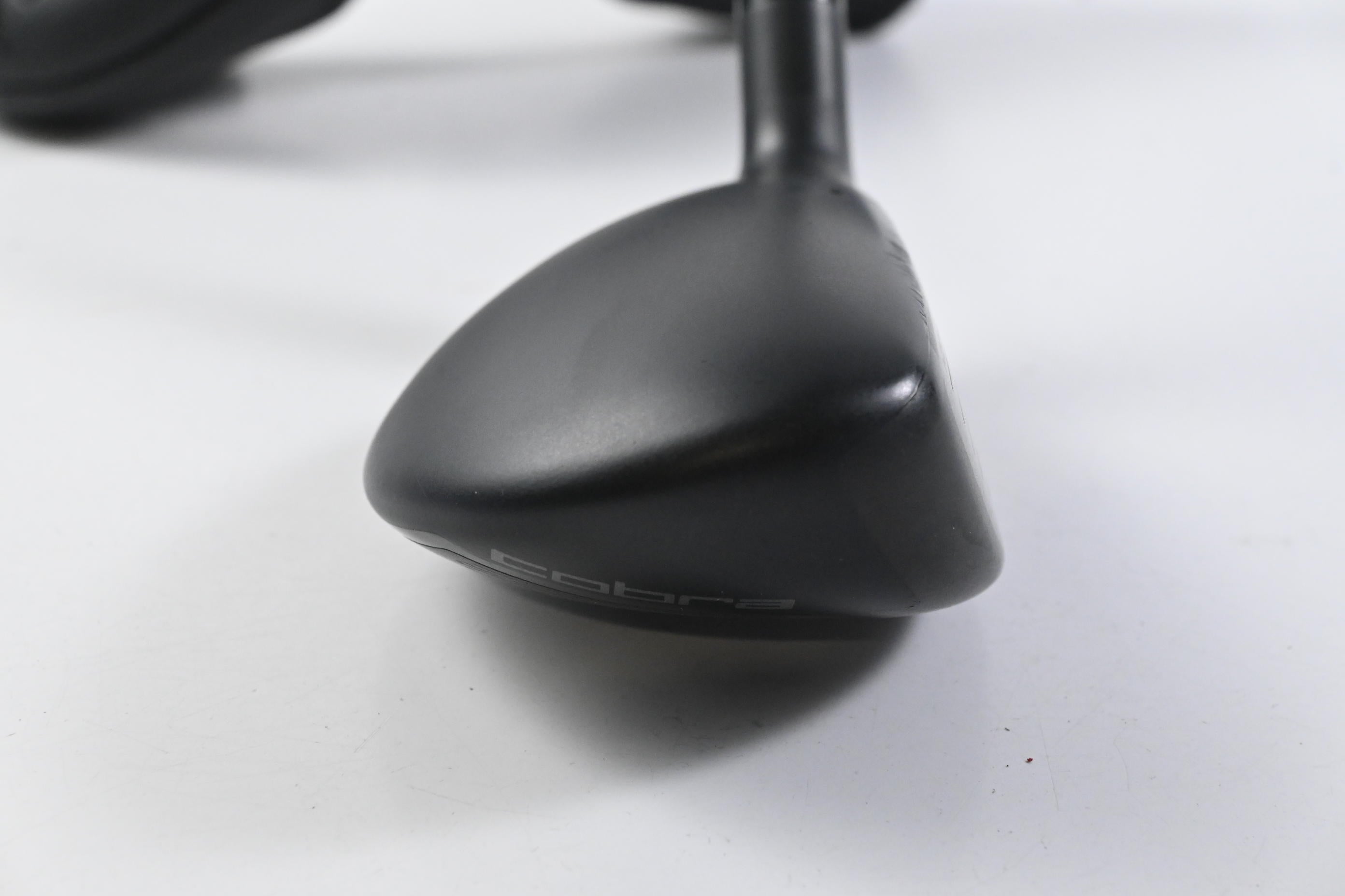 Cobra Darkspeed #3 Hybrid / 19 degree / X-Flex MMT Black 80 Shaft