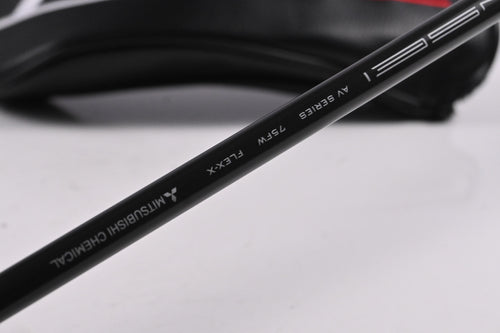 Titleist GT2 #3 Wood / 15 Degree / X-Flex Tensei AV Blue 75 Shaft
