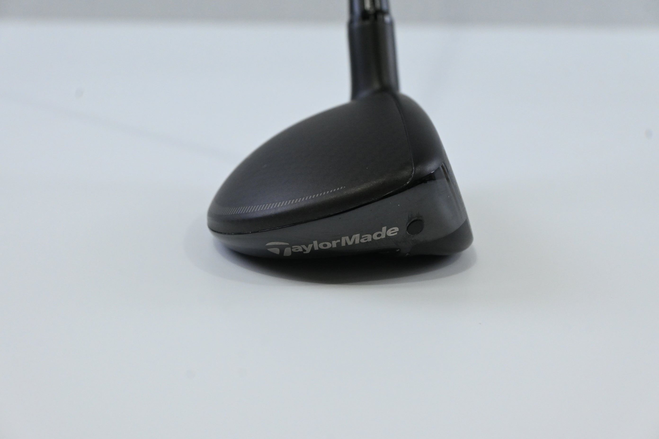 Taylormade Qi4D #3 Hybrid / 19 Degree / Regular Flex KBS Reax 65 Shaft