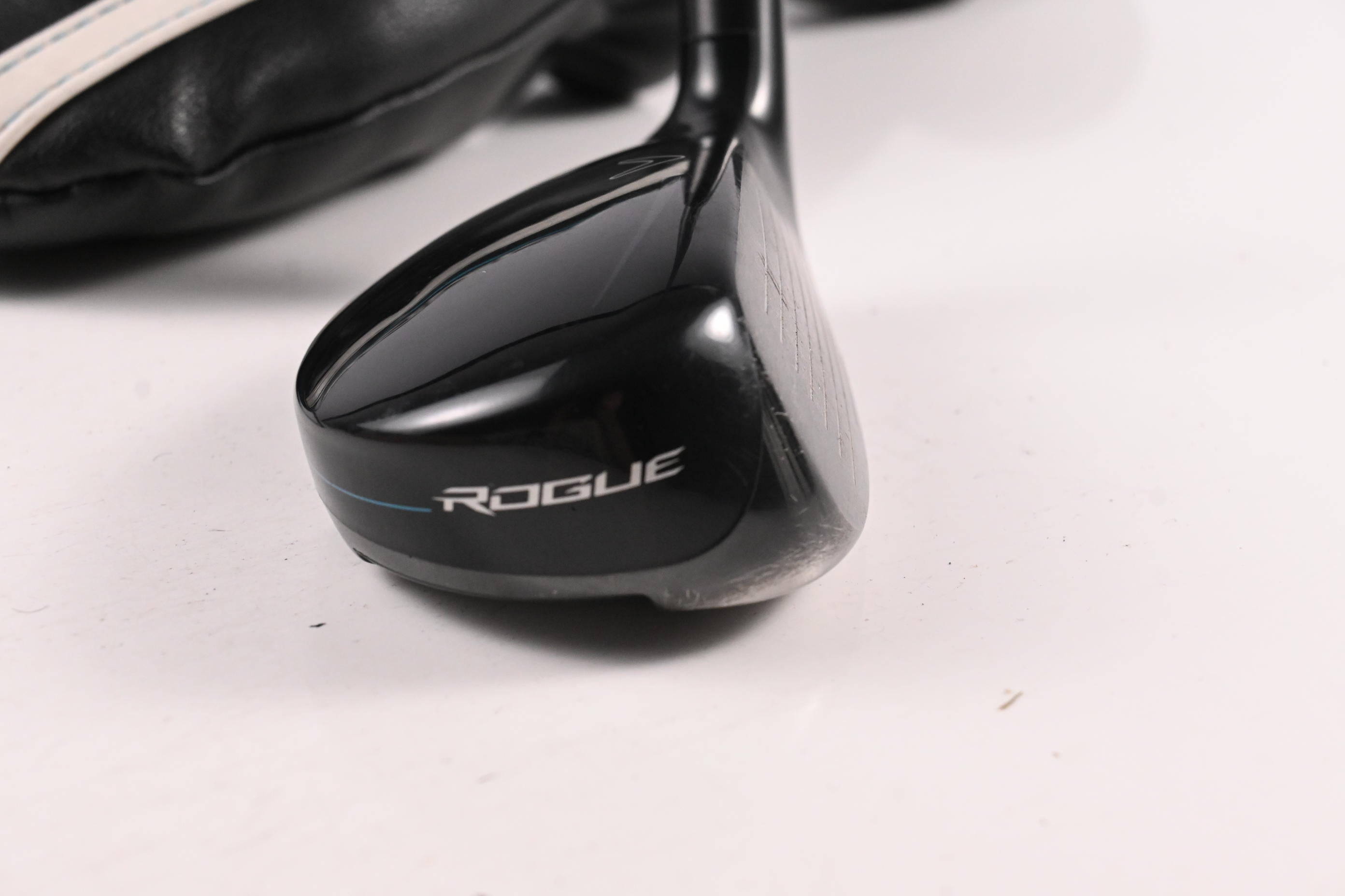 Callaway Rogue #5 Hybrid / 24 Degree / Regular Flex Aldila Synergy Blue 60 Shaft